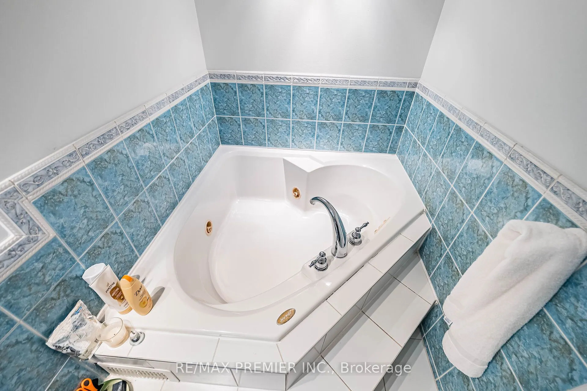 75 Graydon Hall Drive, #2308