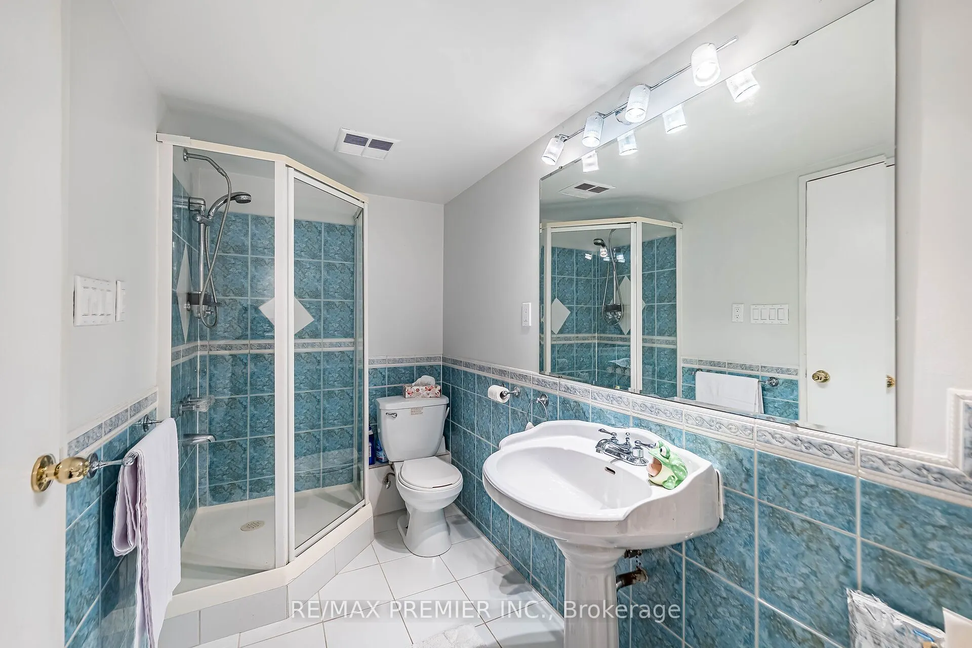75 Graydon Hall Drive, #2308