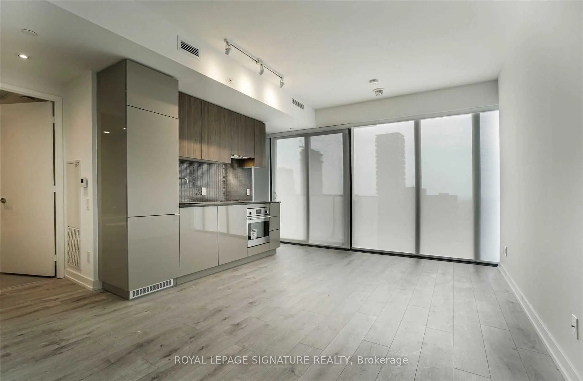 161 Roehampton Avenue, #4202