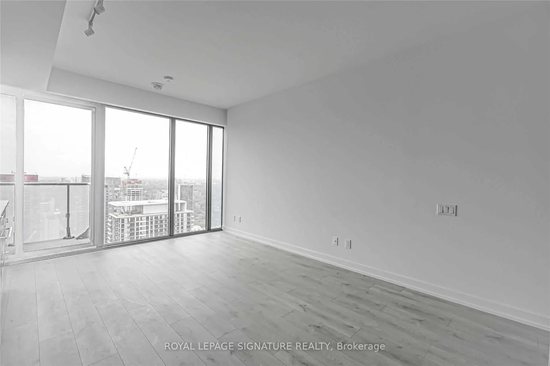 161 Roehampton Avenue, #4202