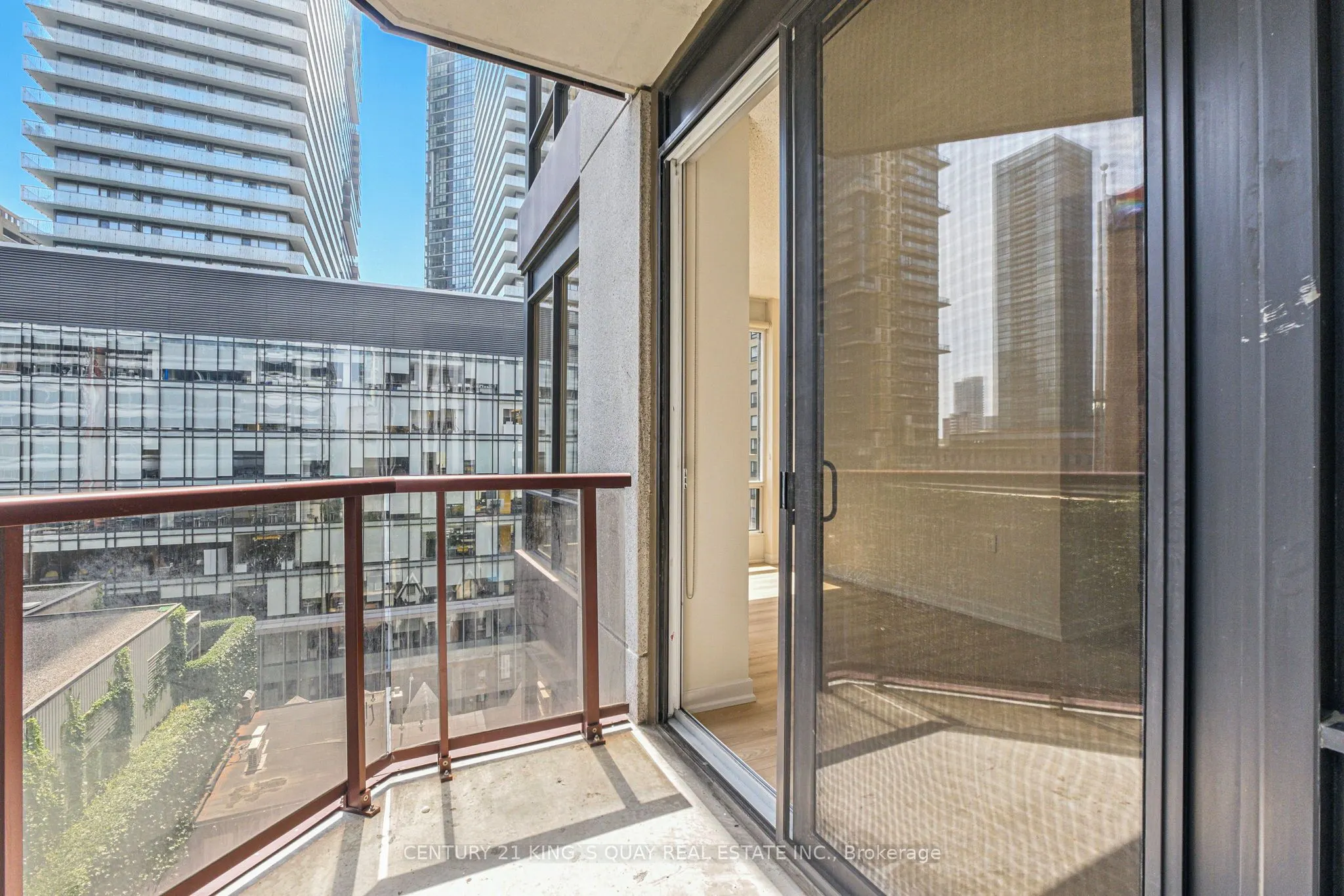 85 Bloor Street E, #810