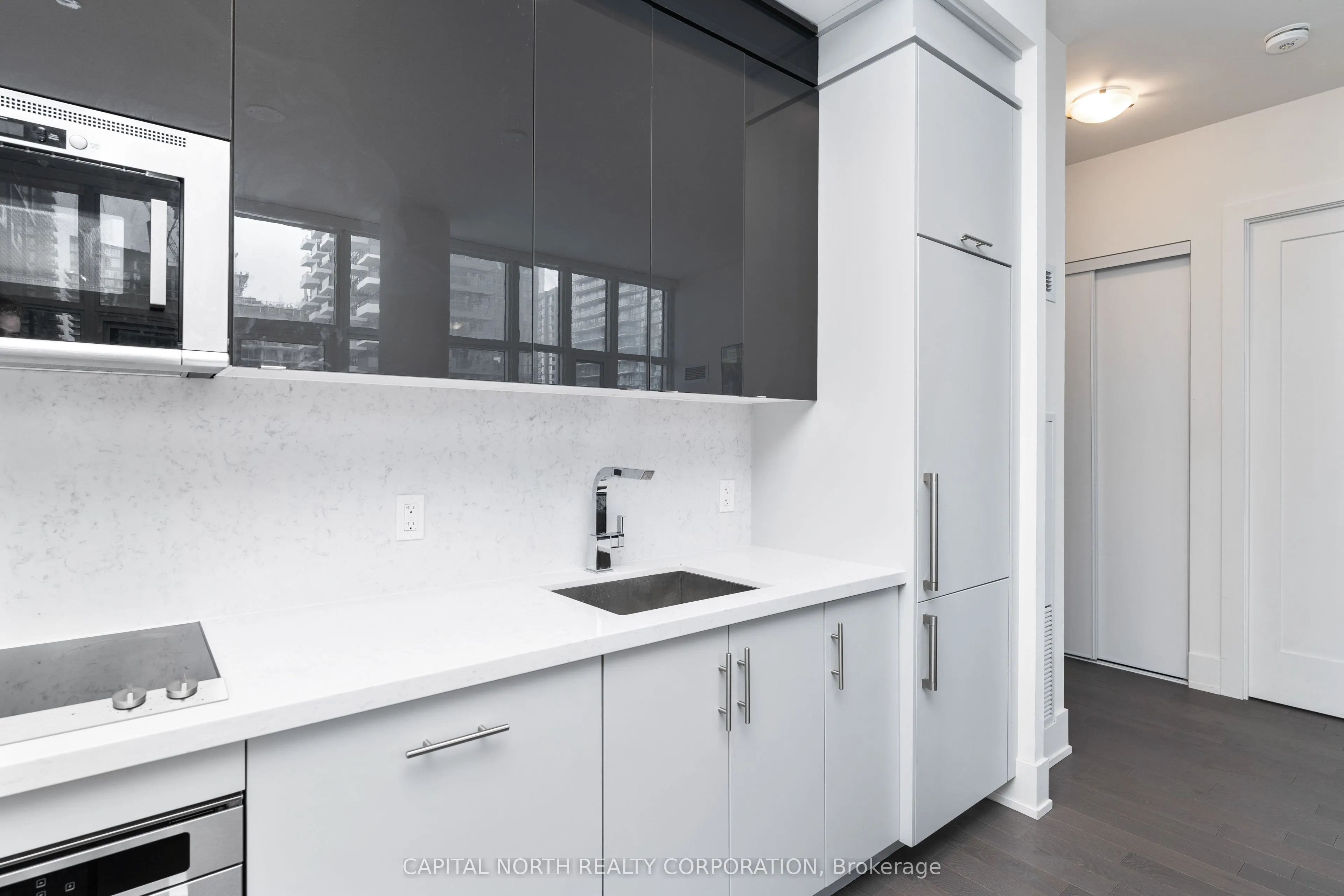 330 Richmond Street W, #Ph 02