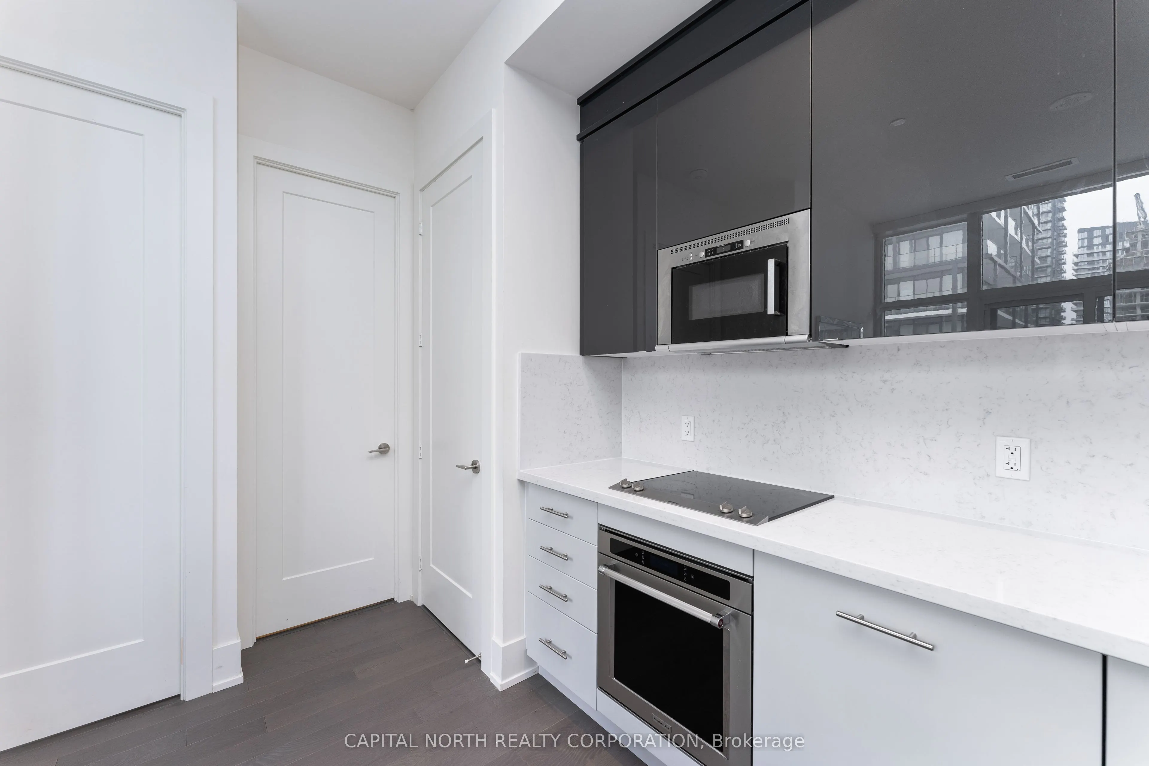 330 Richmond Street W, #Ph 02
