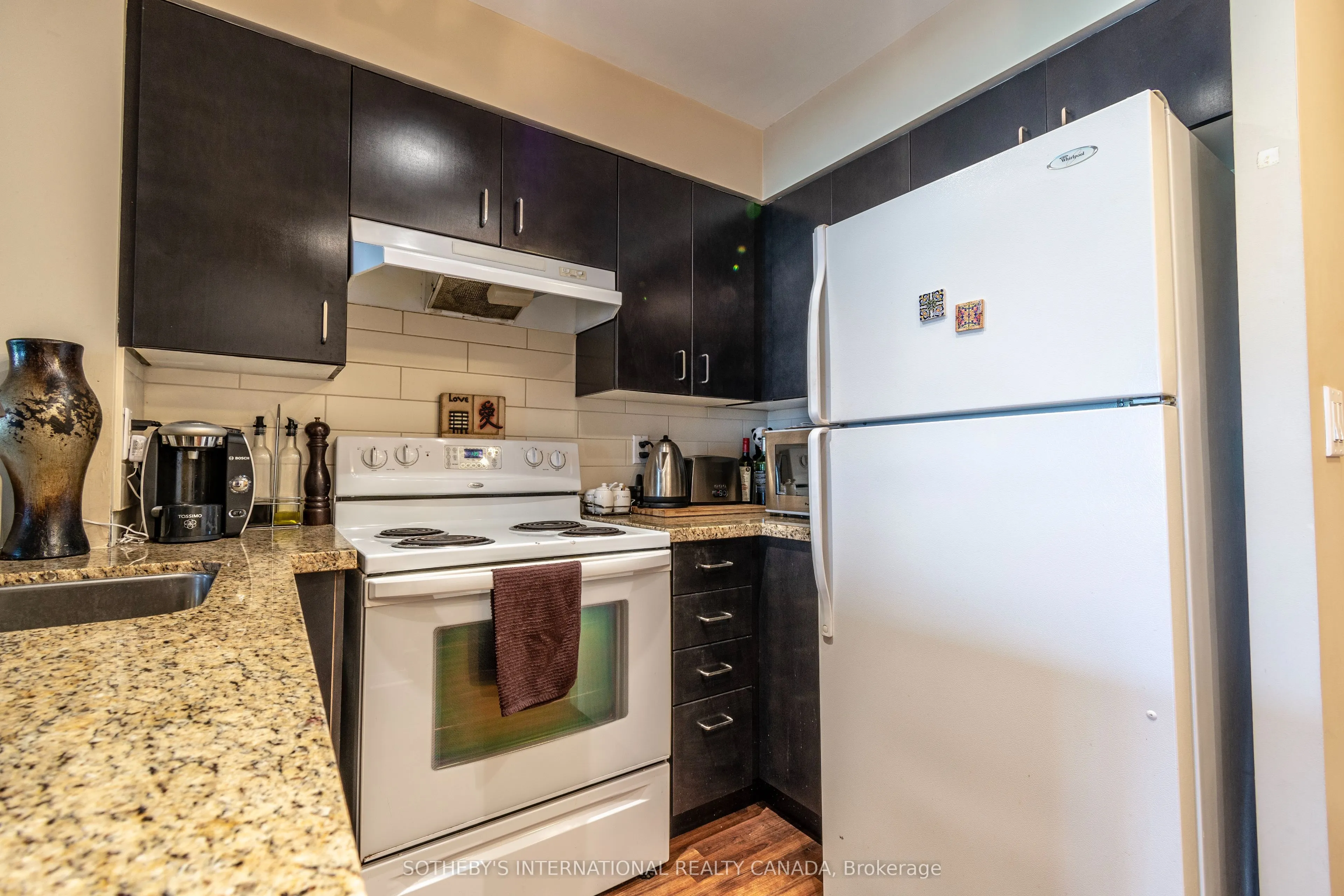 76 Shuter Street, #502