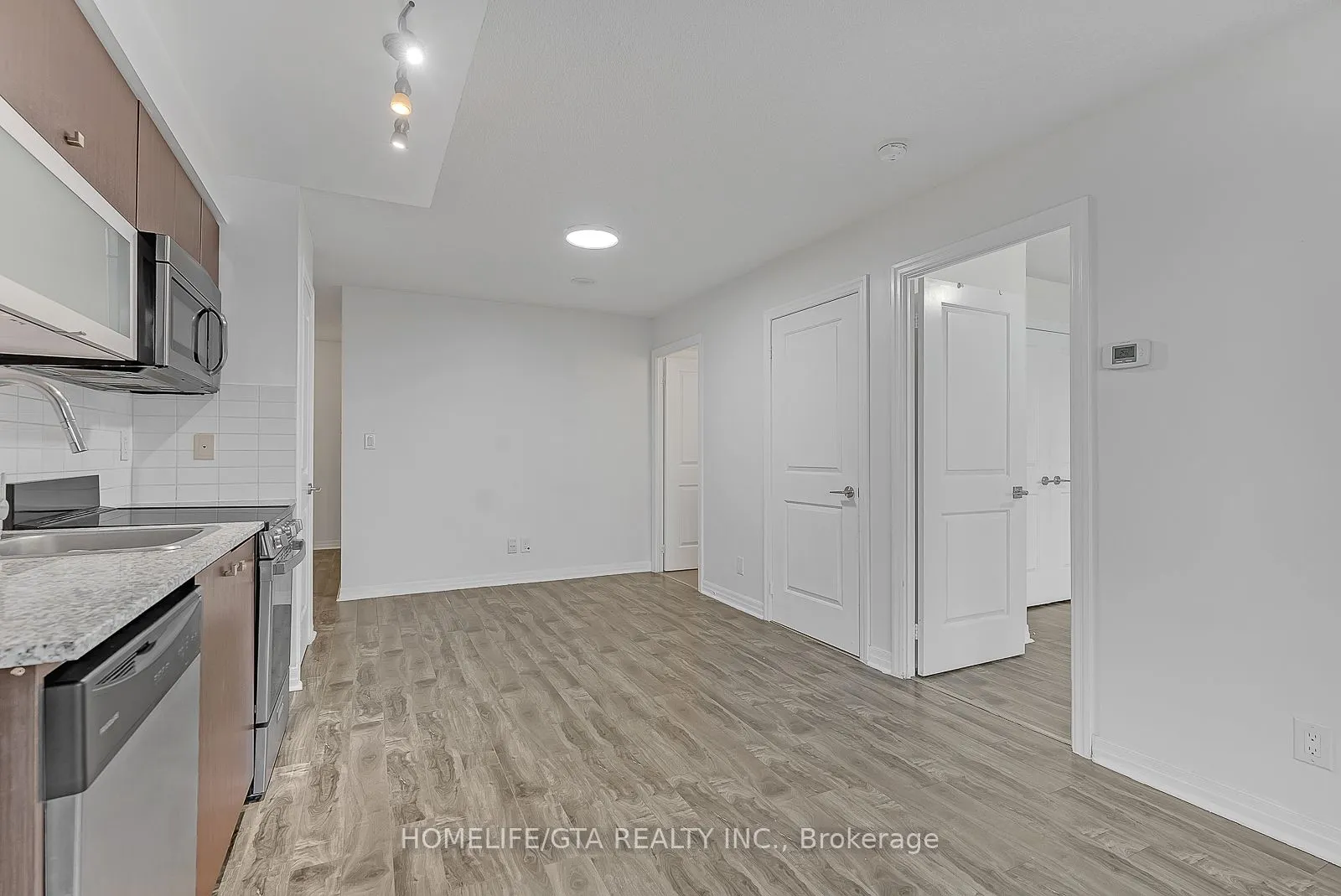 2015 Sheppard Avenue E, #1101