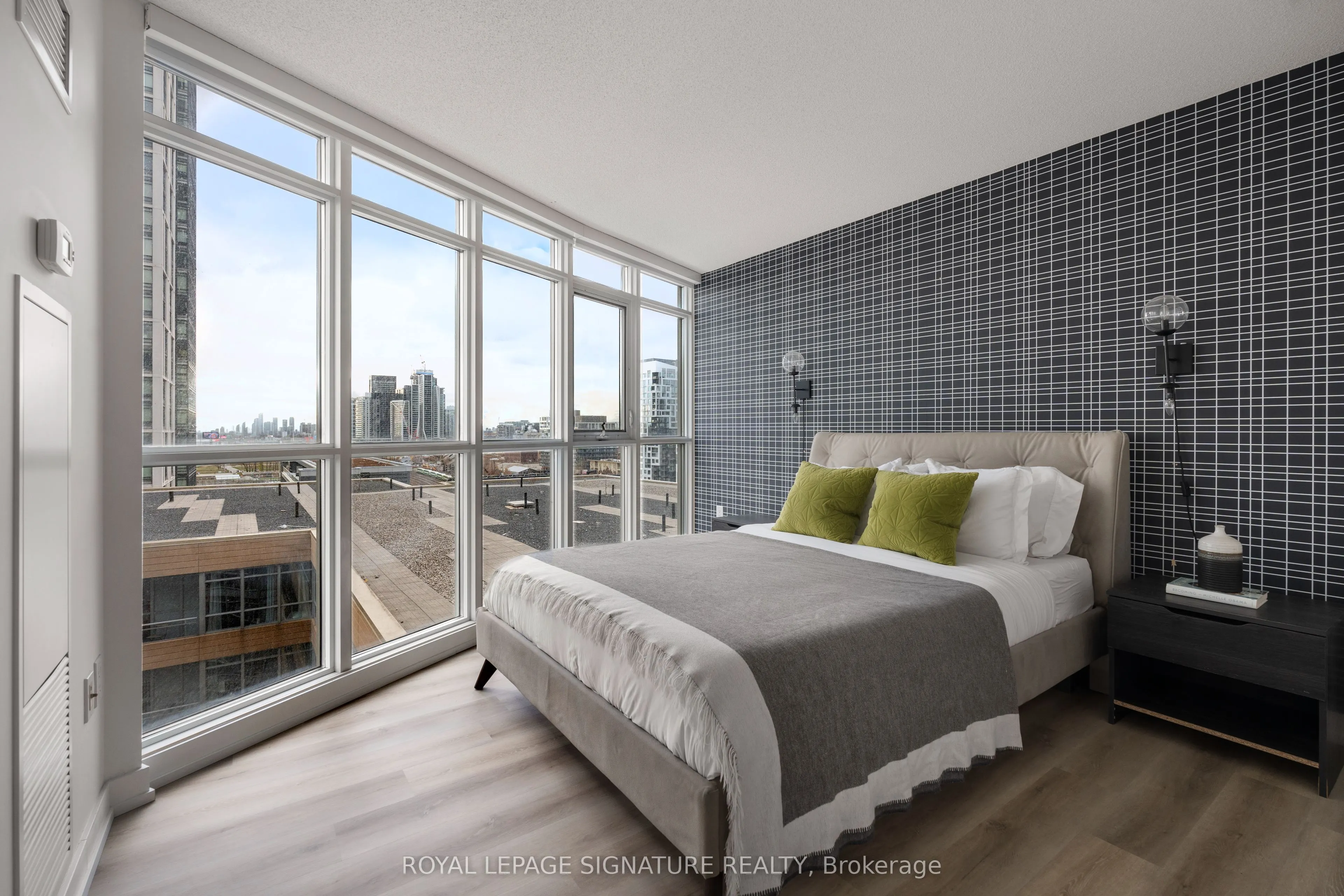 21 Iceboat Terrace, #1209