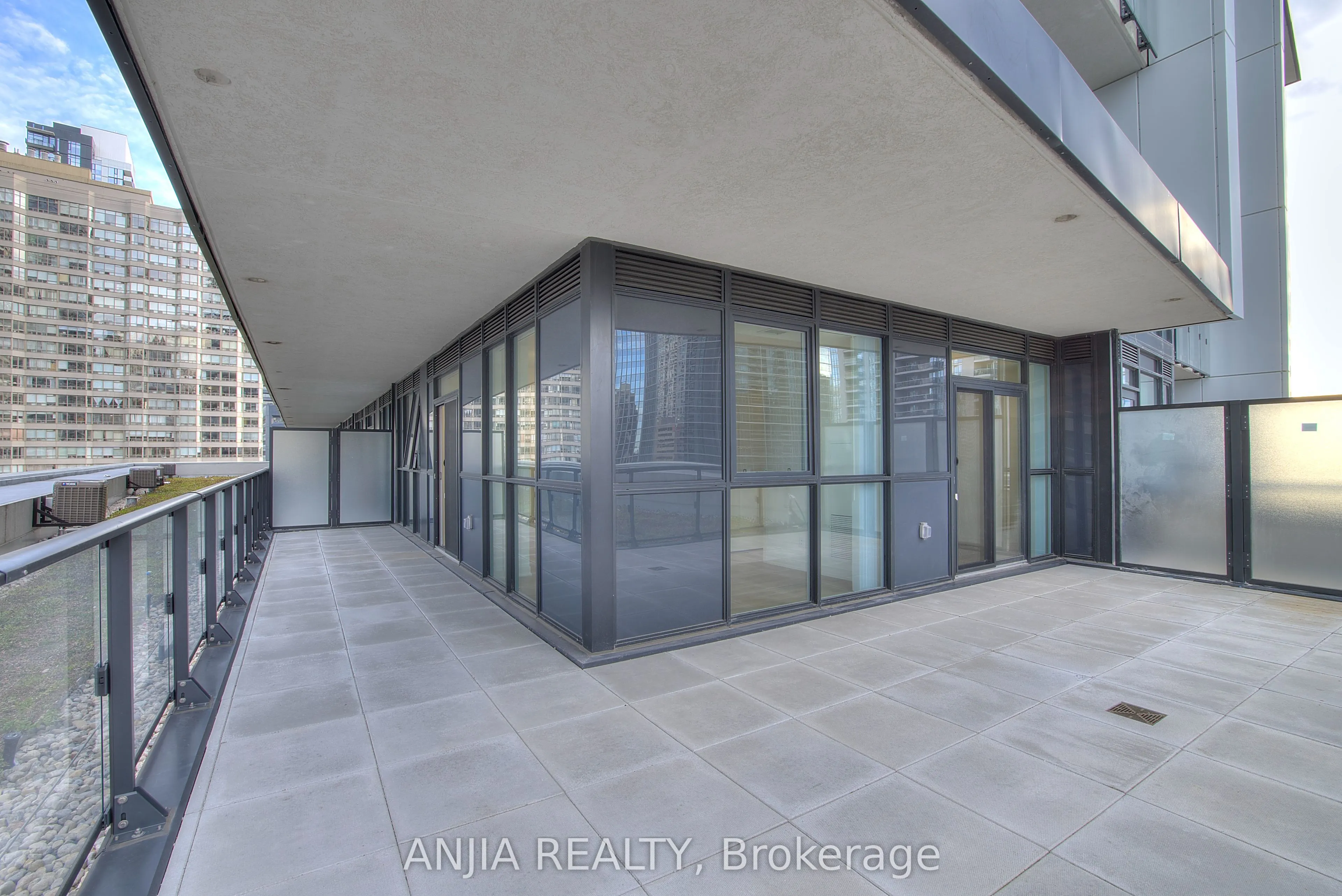 4955 Yonge Street, #619
