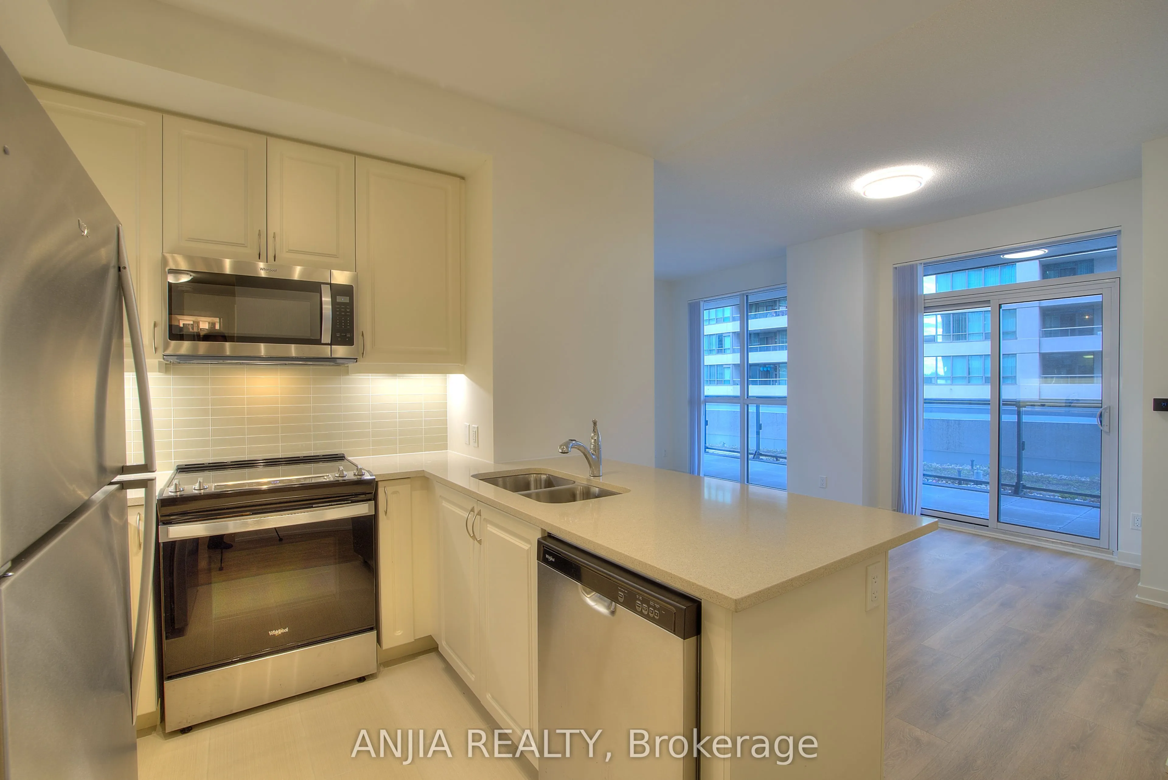 4955 Yonge Street, #619