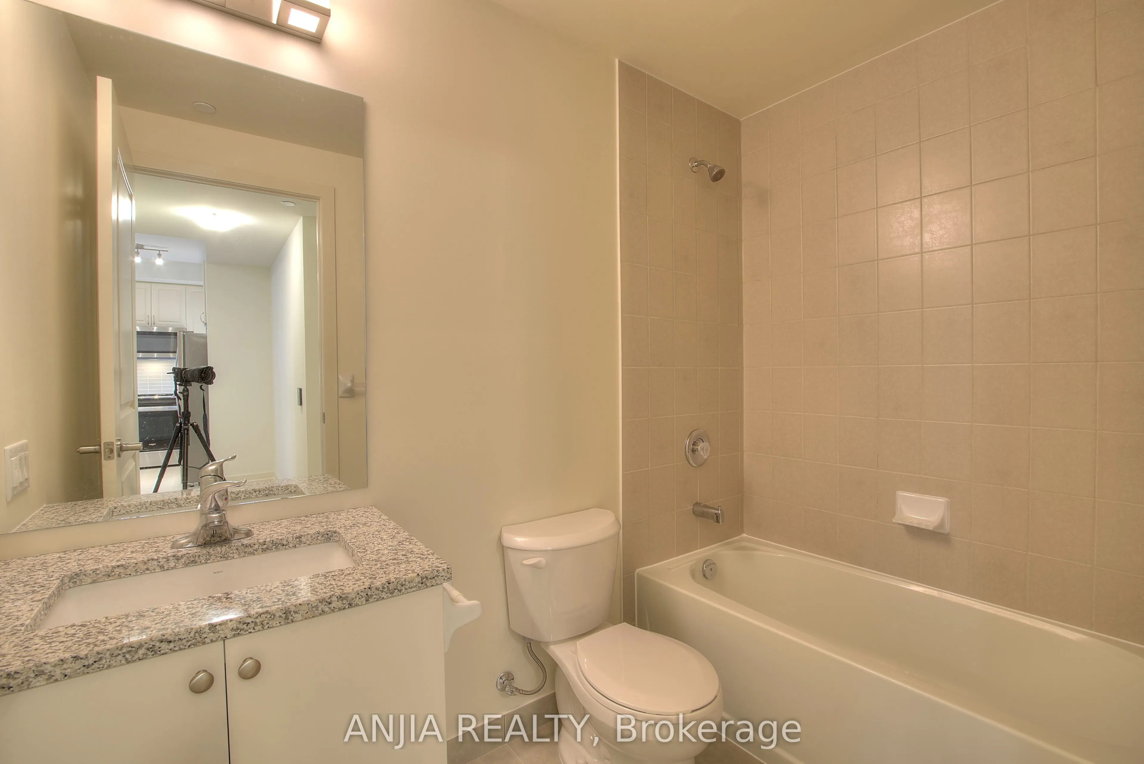 4955 Yonge Street, #619
