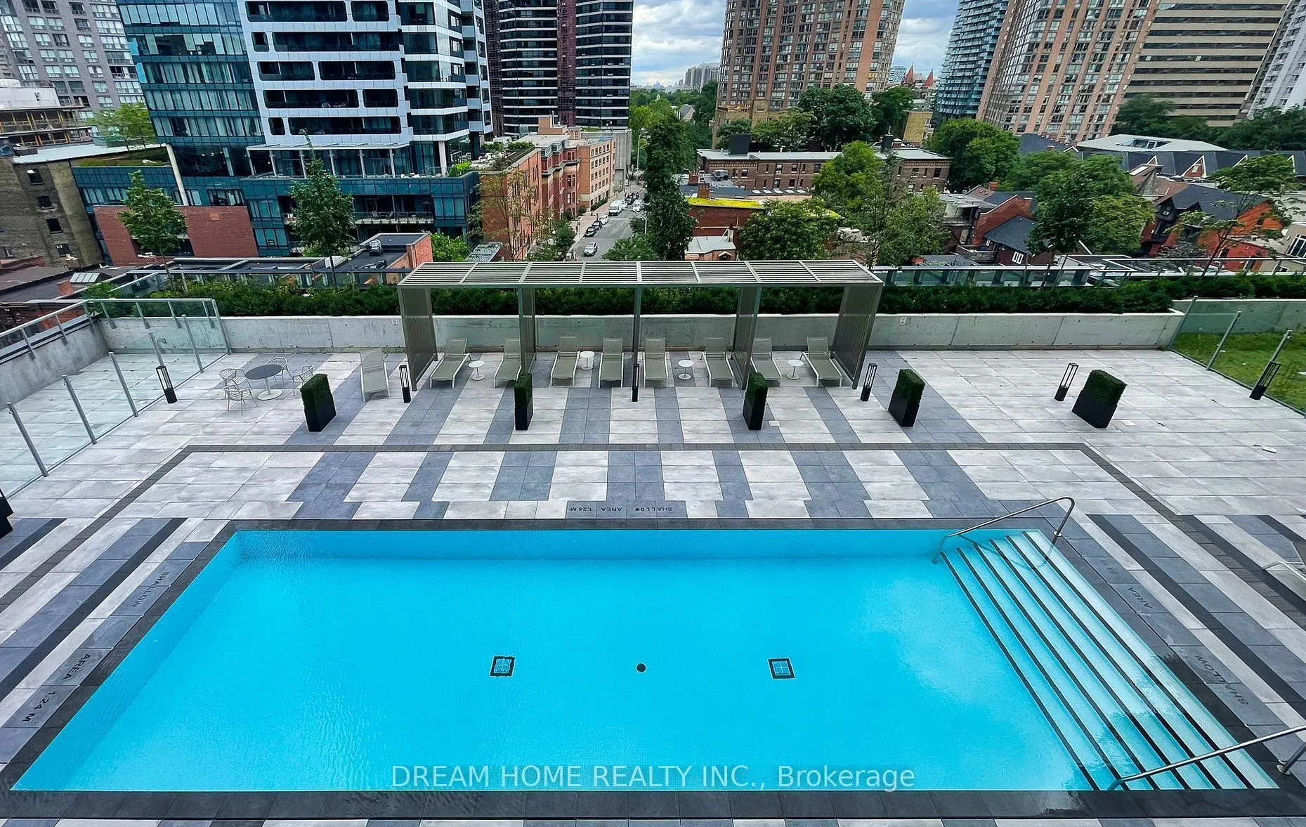 3 Gloucester Street, #1810