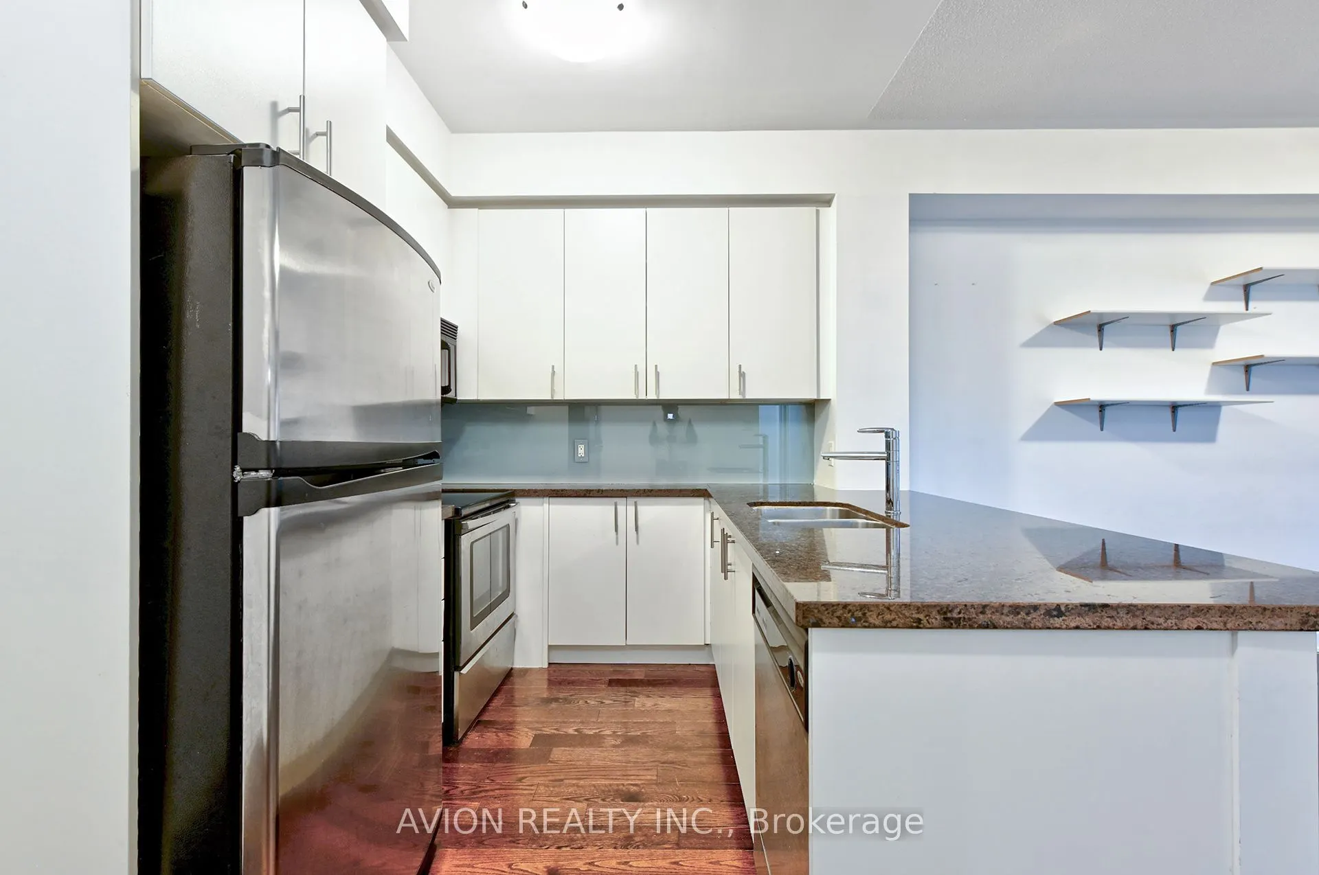 13 Oak Street, #4