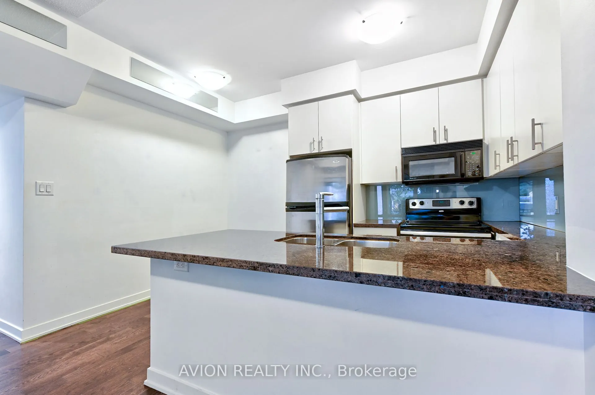 13 Oak Street, #4