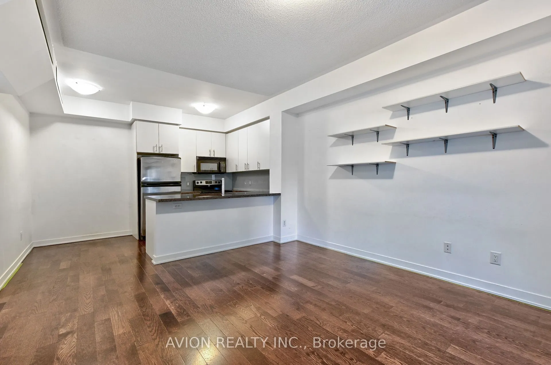 13 Oak Street, #4