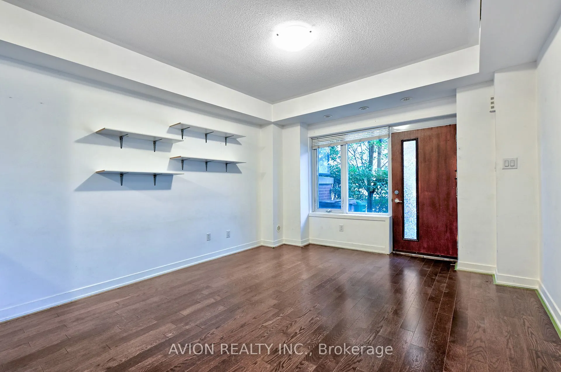 13 Oak Street, #4