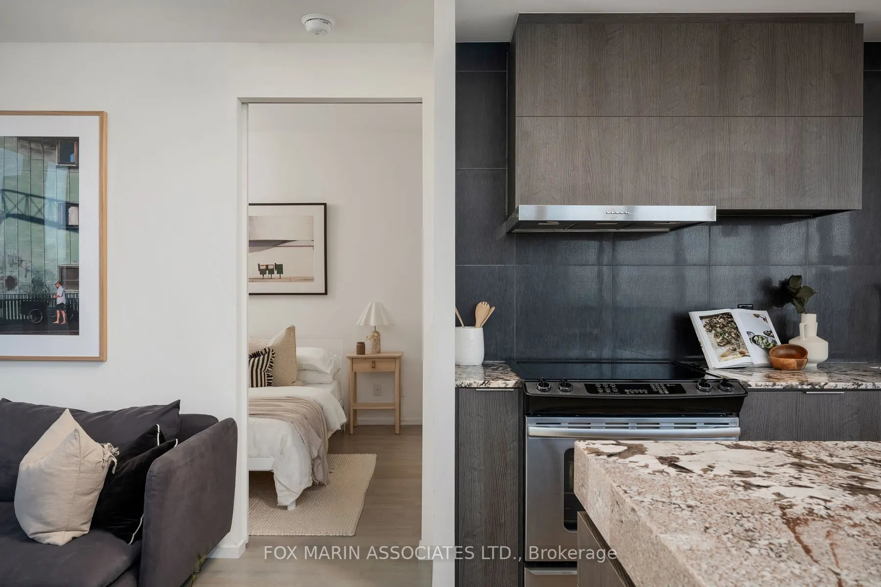 101 Charles Street E, #4006