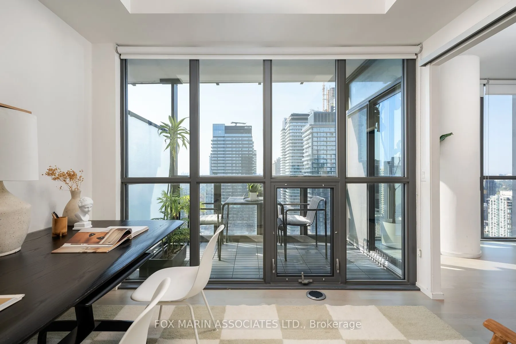 101 Charles Street E, #4006