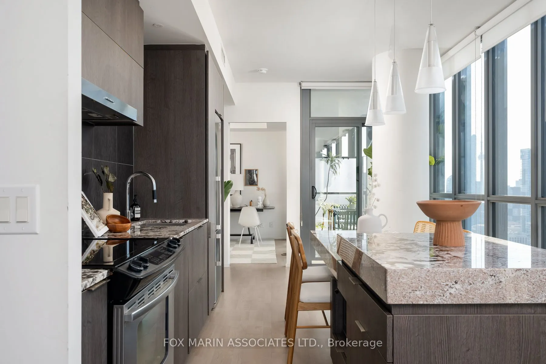 101 Charles Street E, #4006