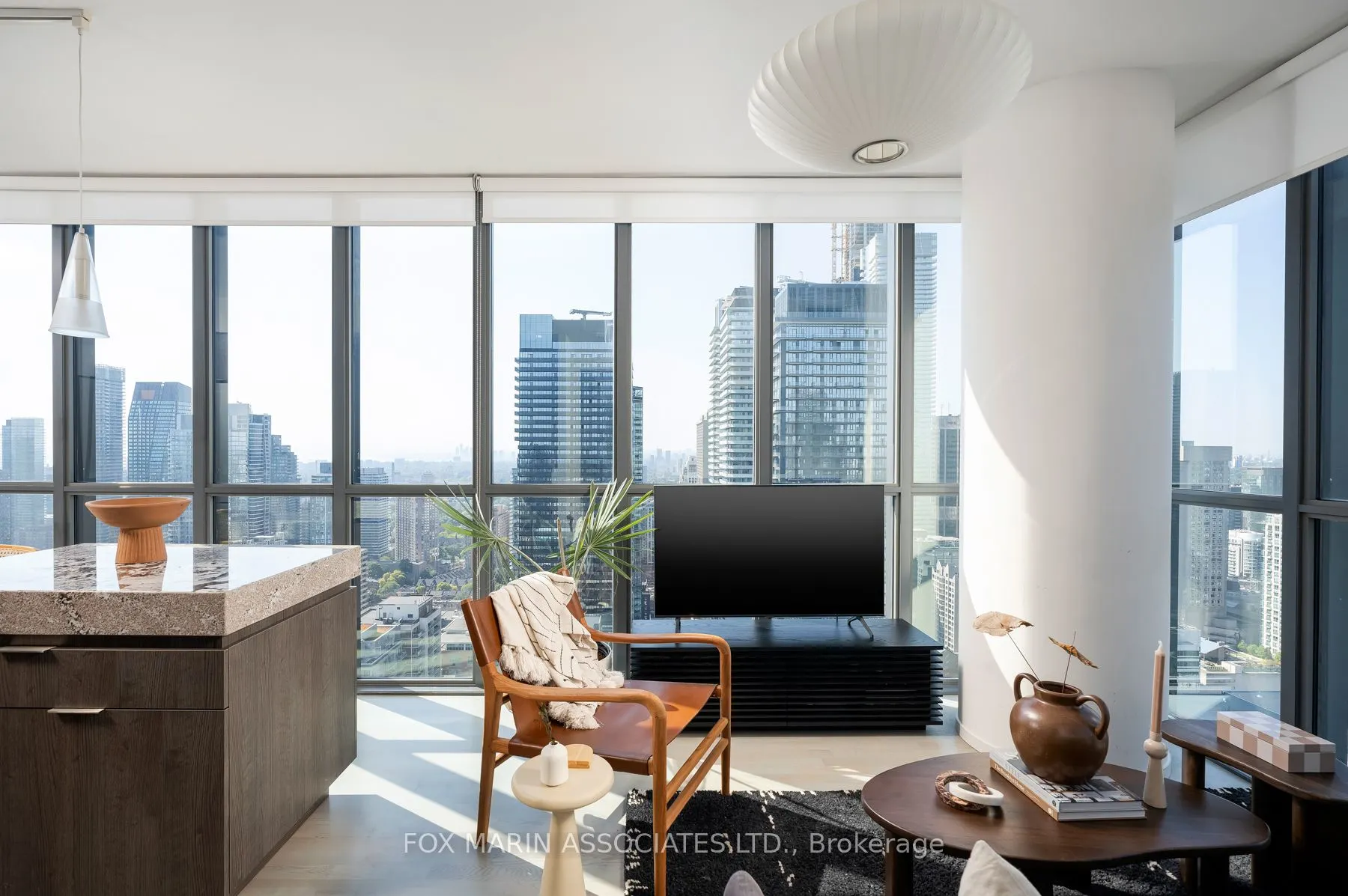 101 Charles Street E, #4006