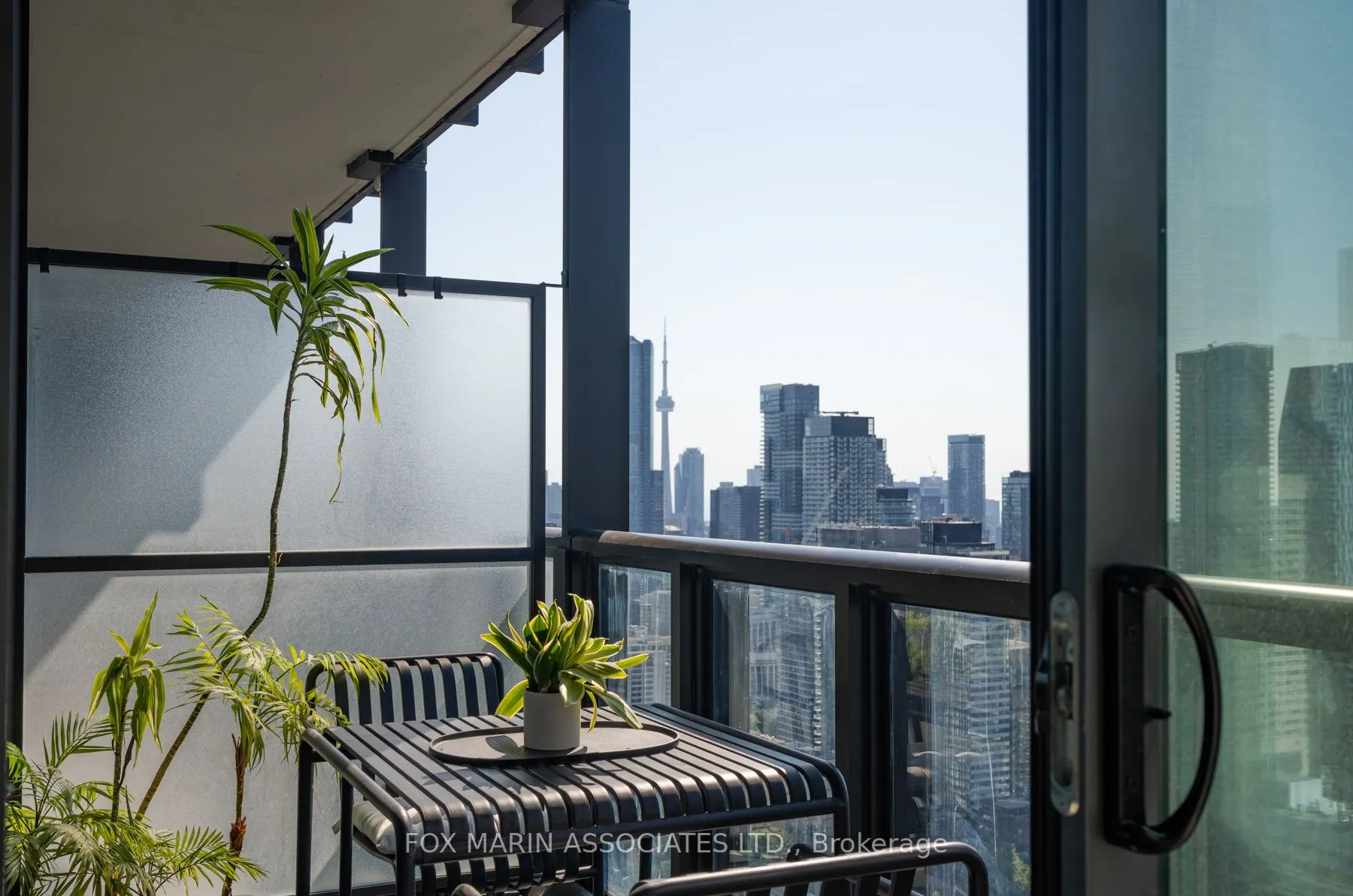 101 Charles Street E, #4006