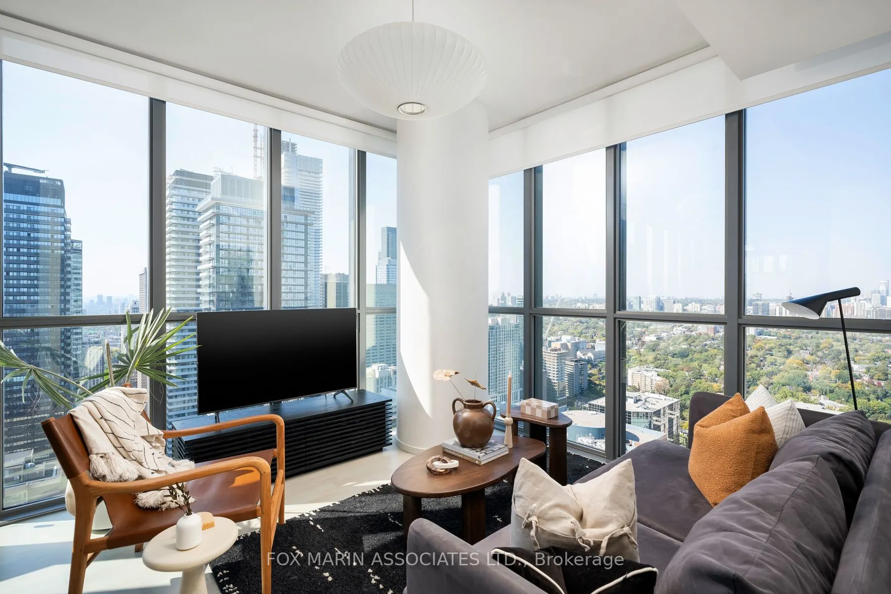 101 Charles Street E, #4006