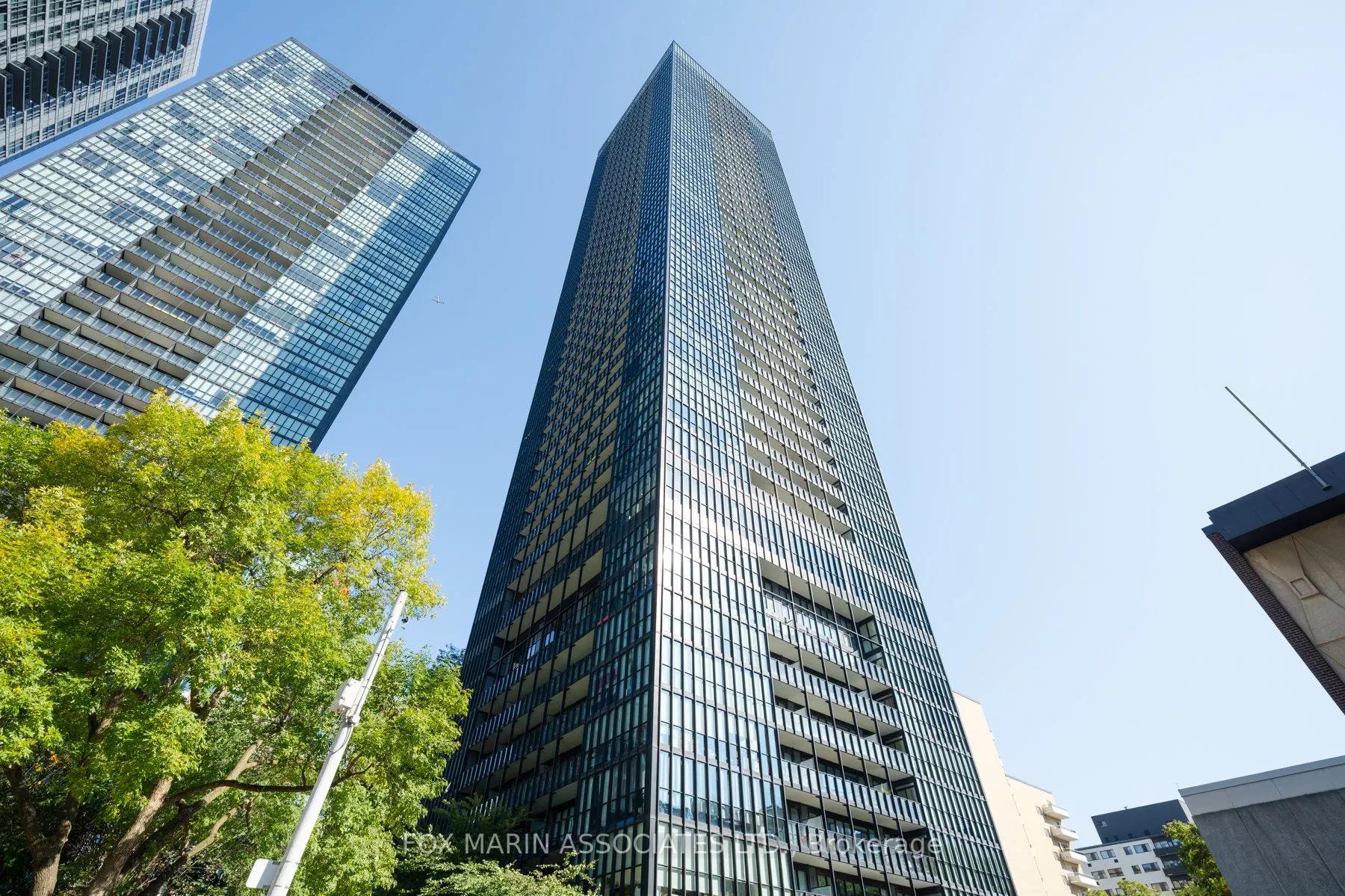 101 Charles Street E, #4006