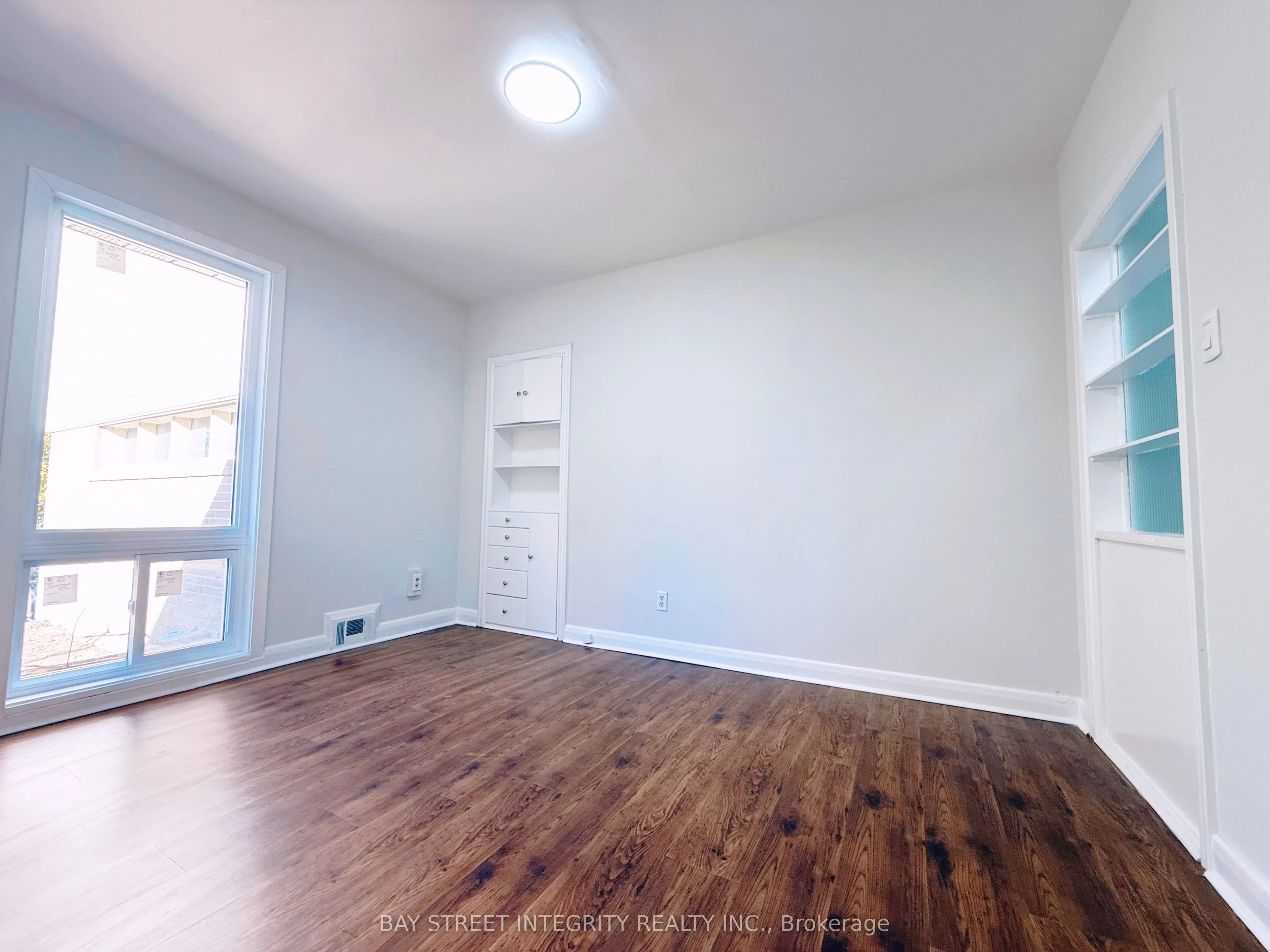 143 Munro Boulevard