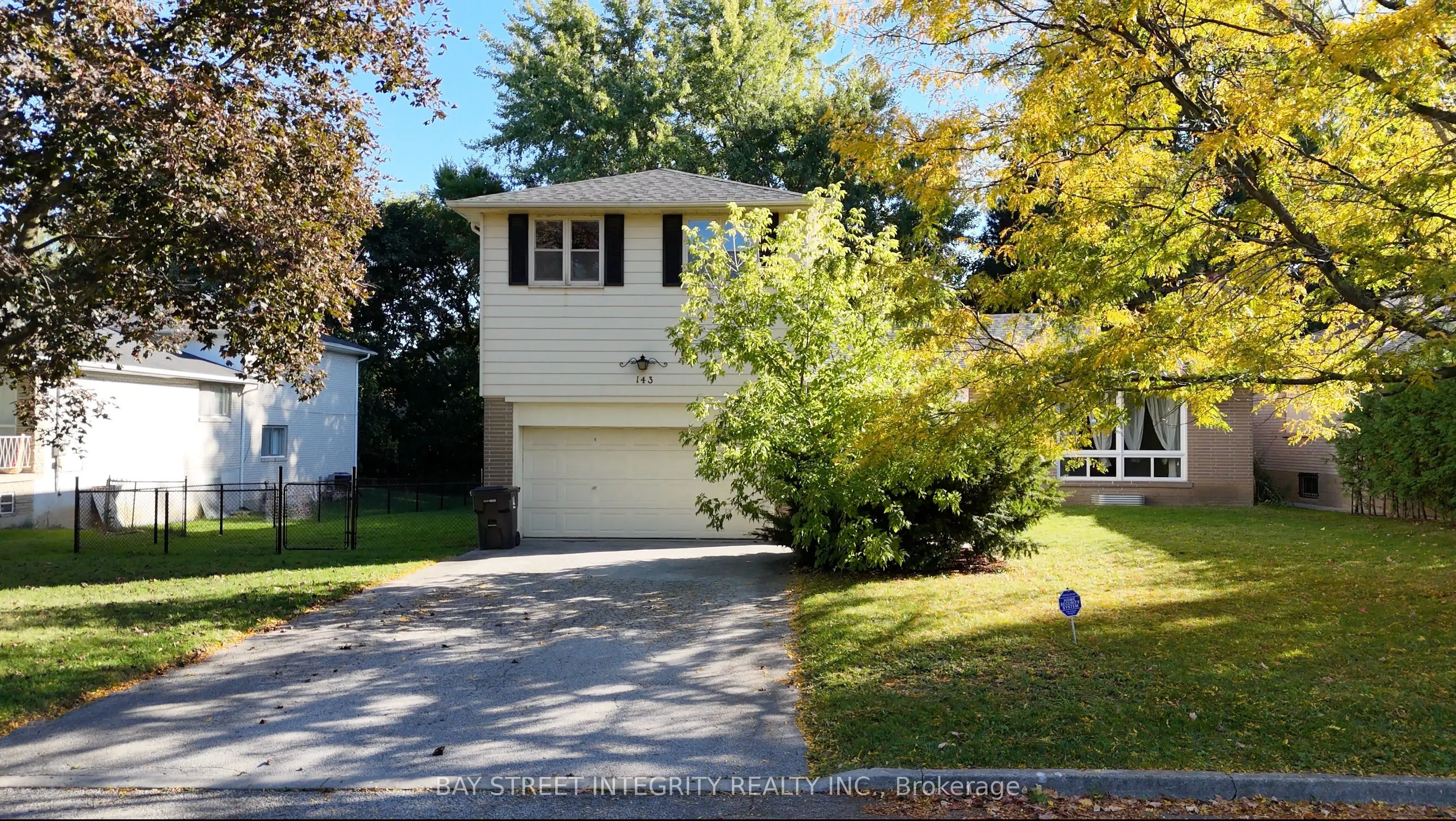 143 Munro Boulevard