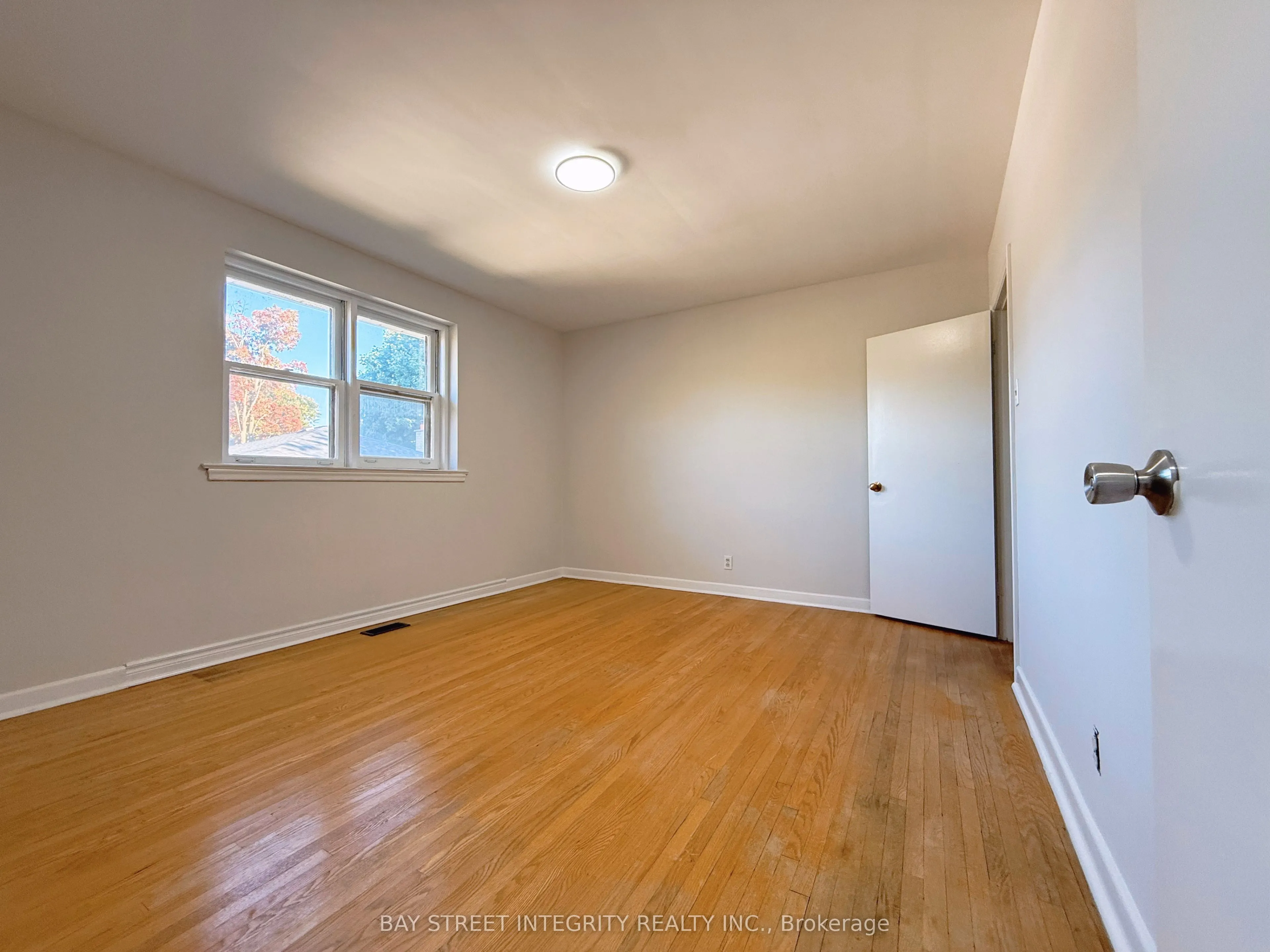 143 Munro Boulevard