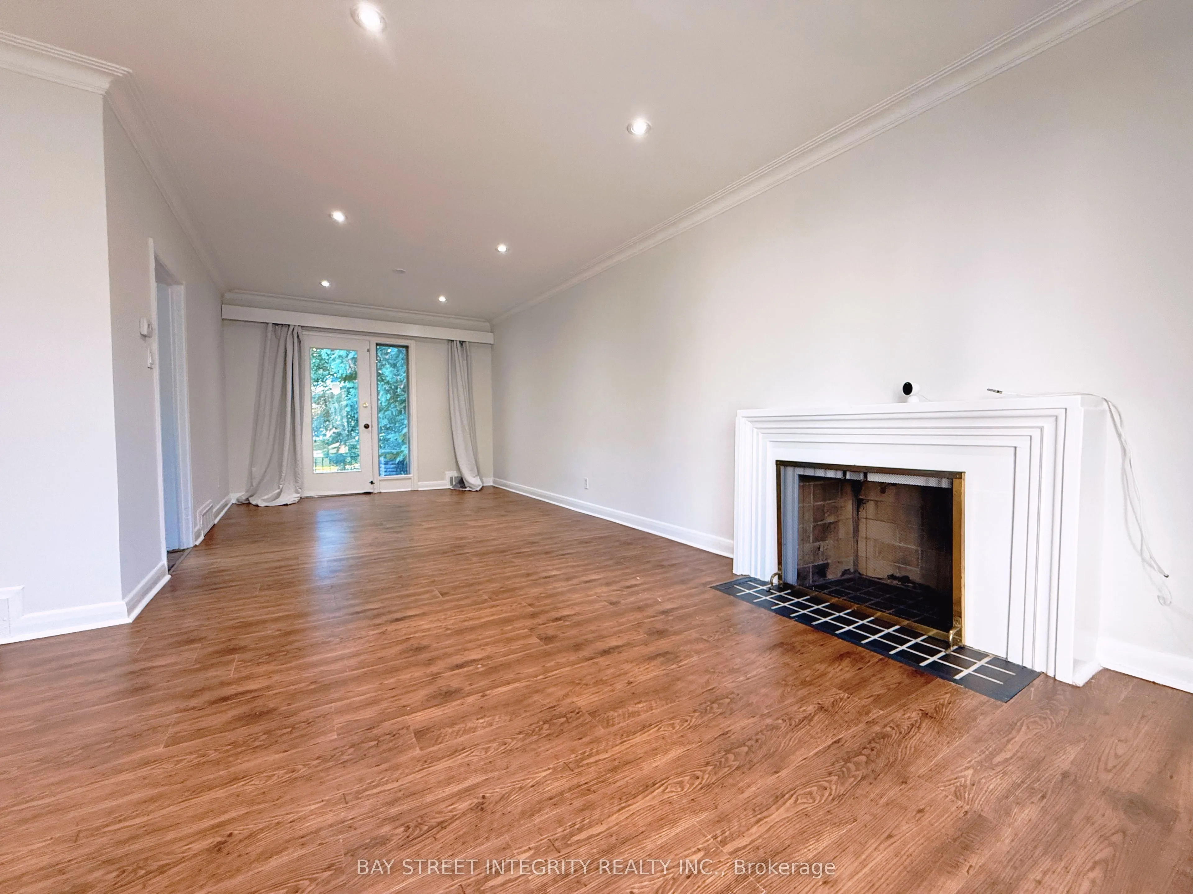 143 Munro Boulevard