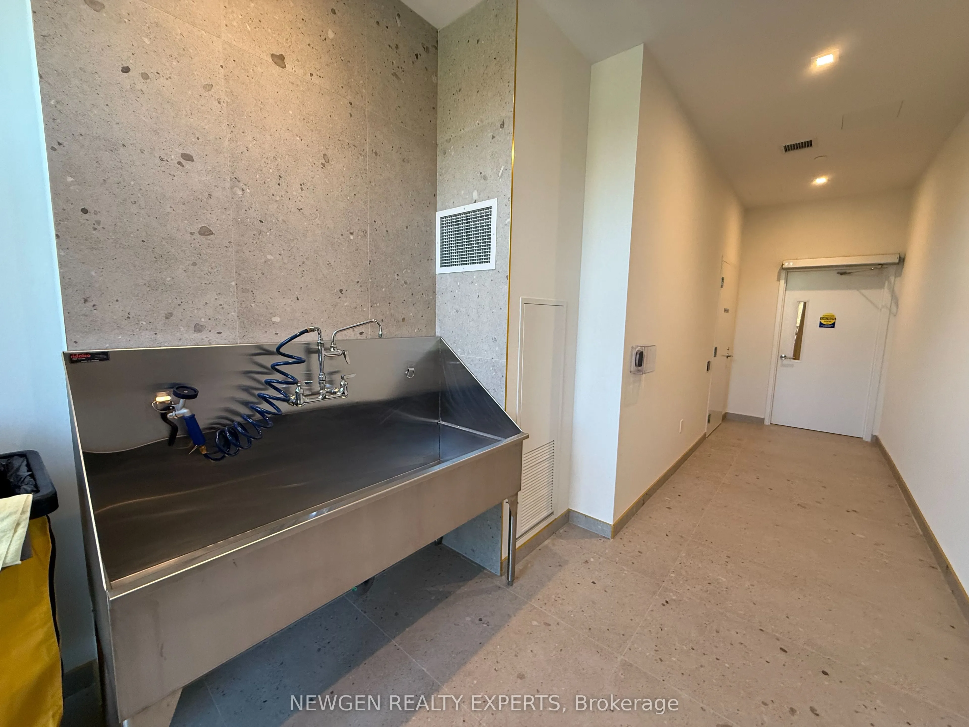 1 Kyle Lowry Road, #214