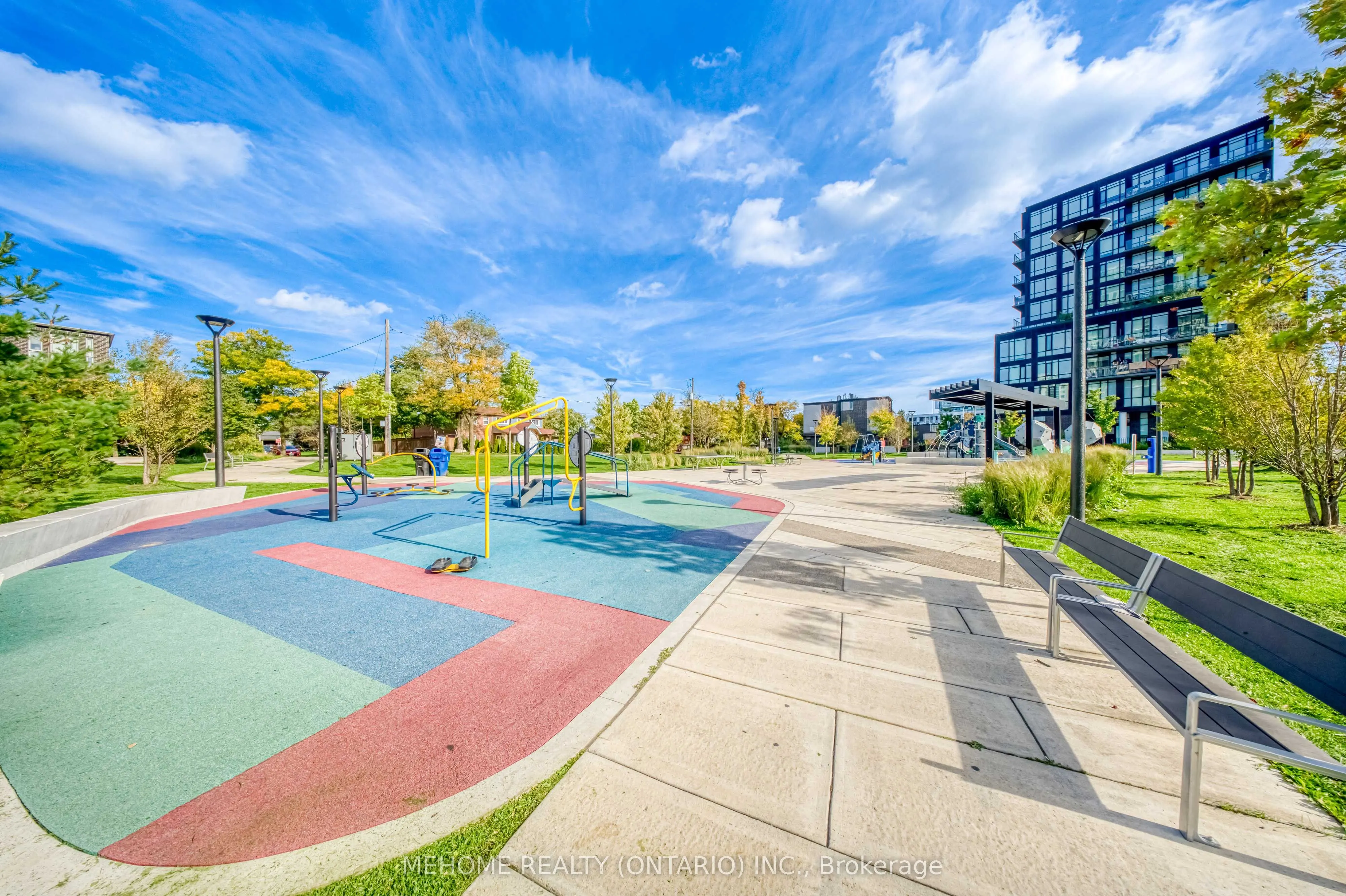 180 Fairview Mall Drive, #905