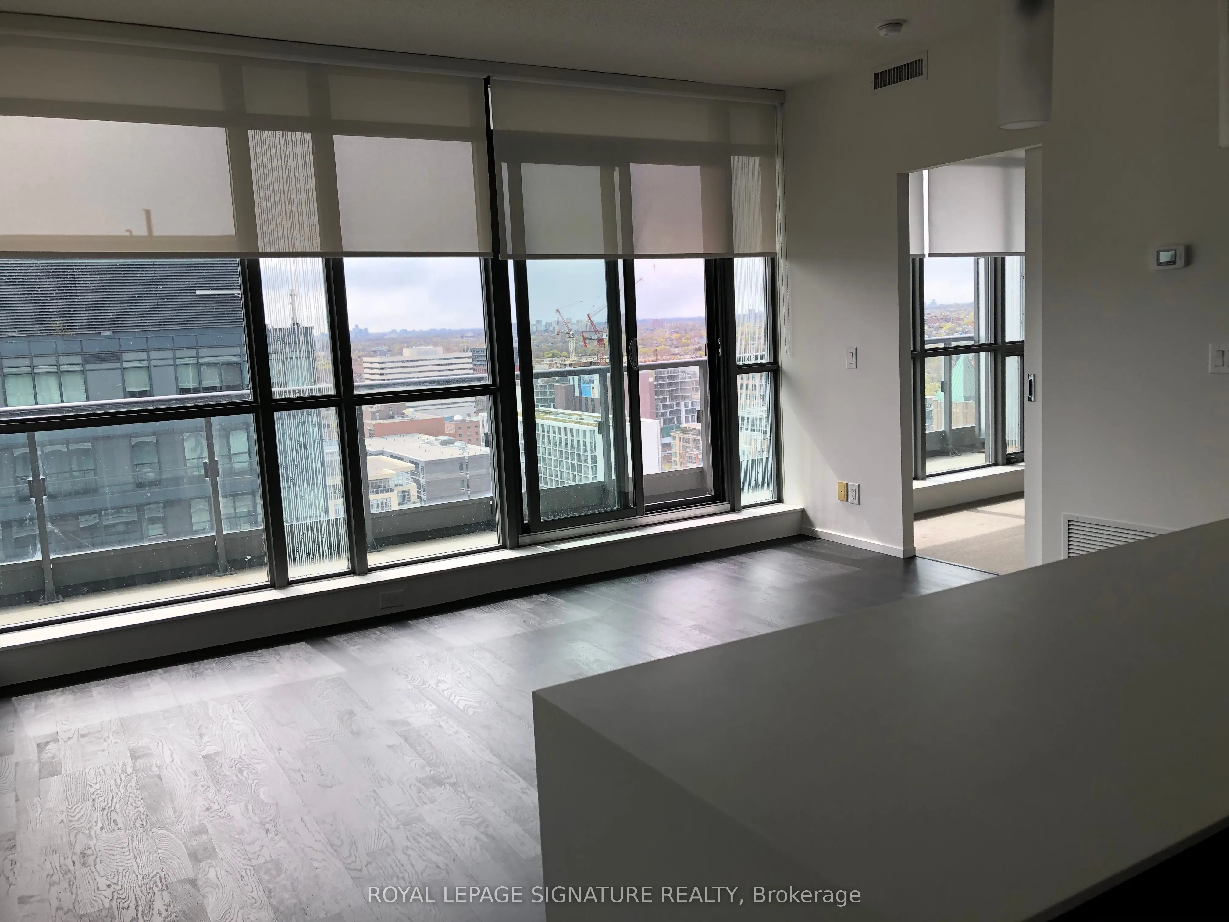 8 Charlotte Street, #2001