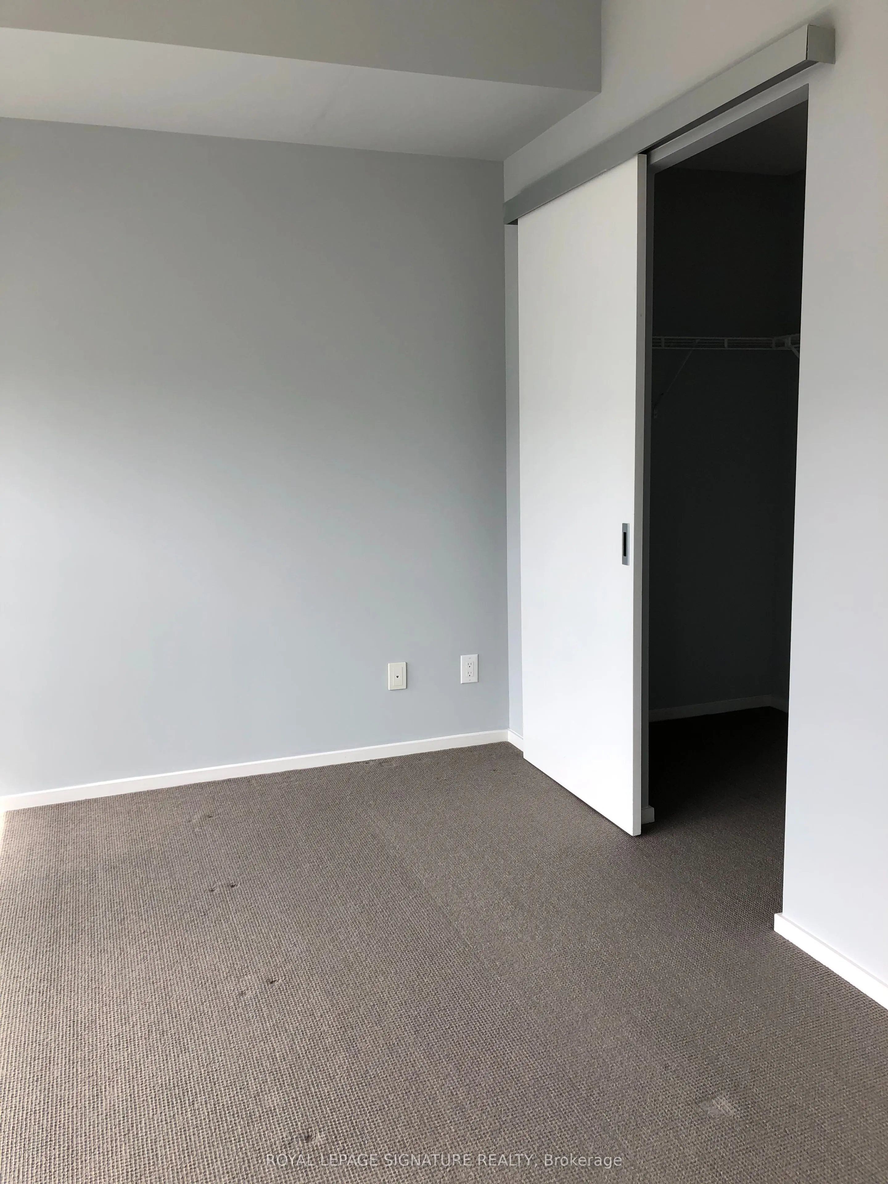 8 Charlotte Street, #2001