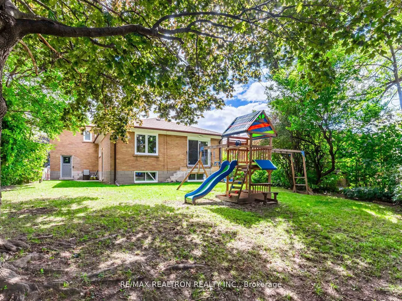 4 Chater Court