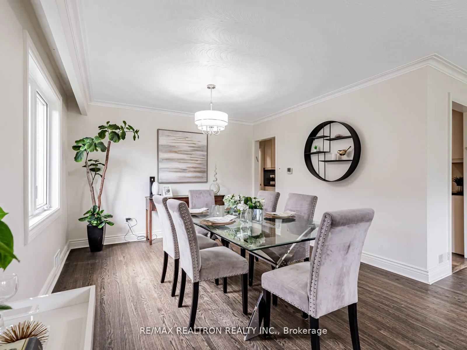 4 Chater Court