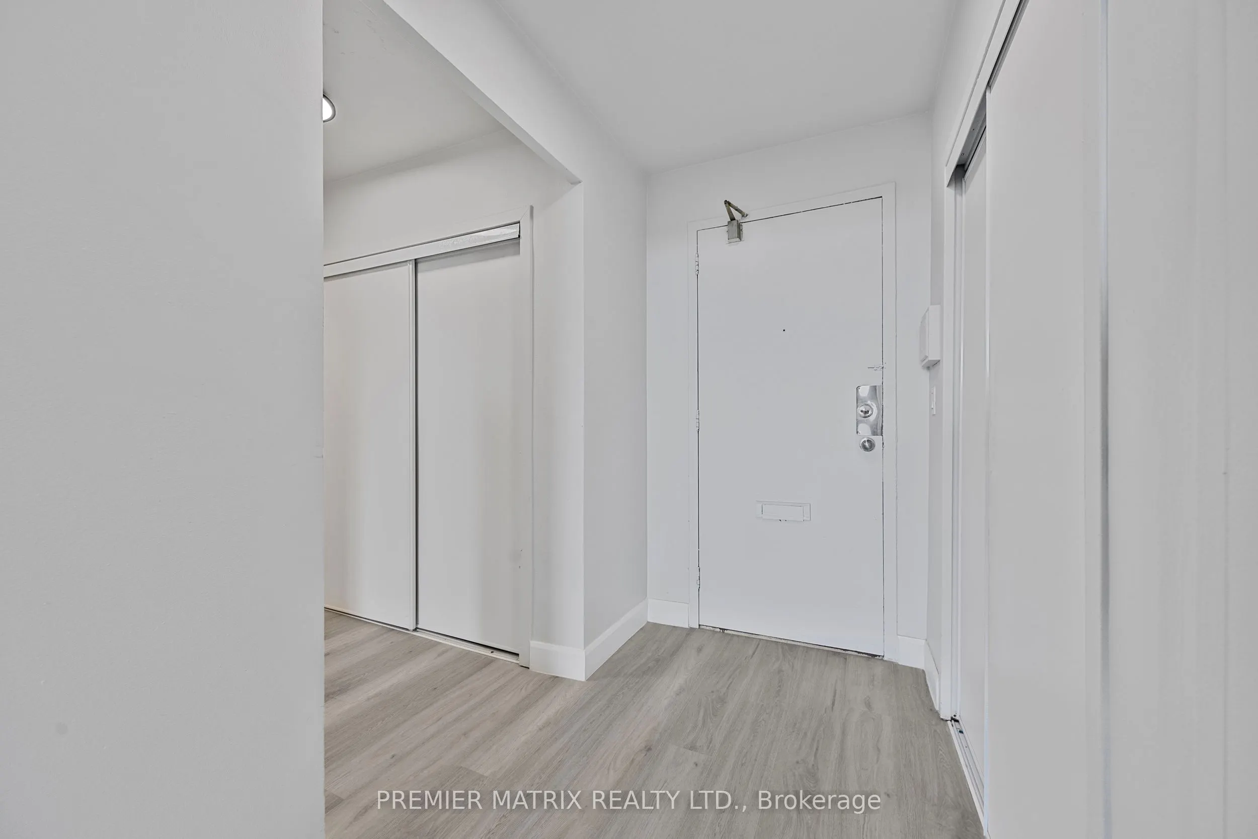 65 Thorncliffe Park Drive, #2108