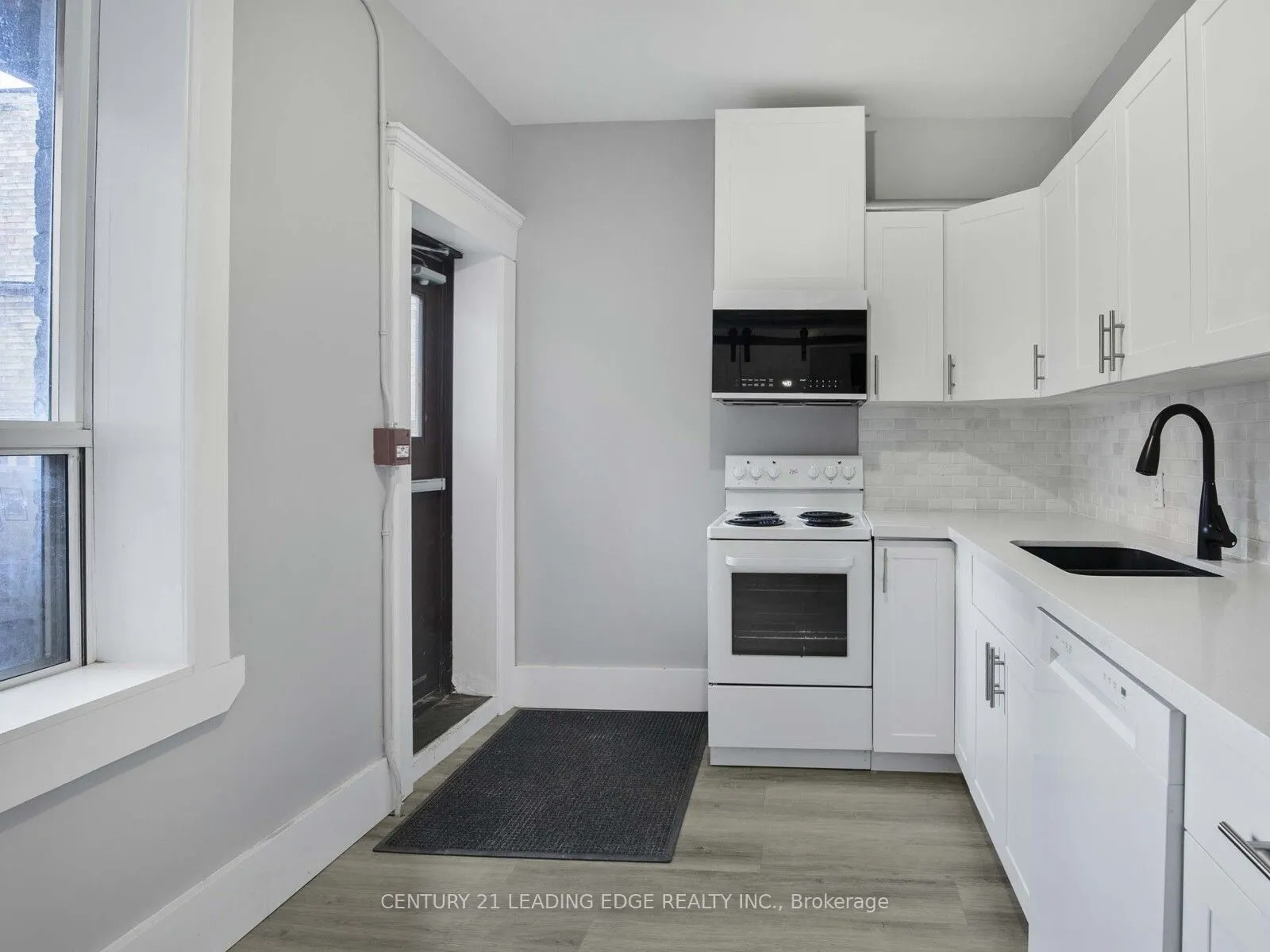 614 COLLEGE Street, #1