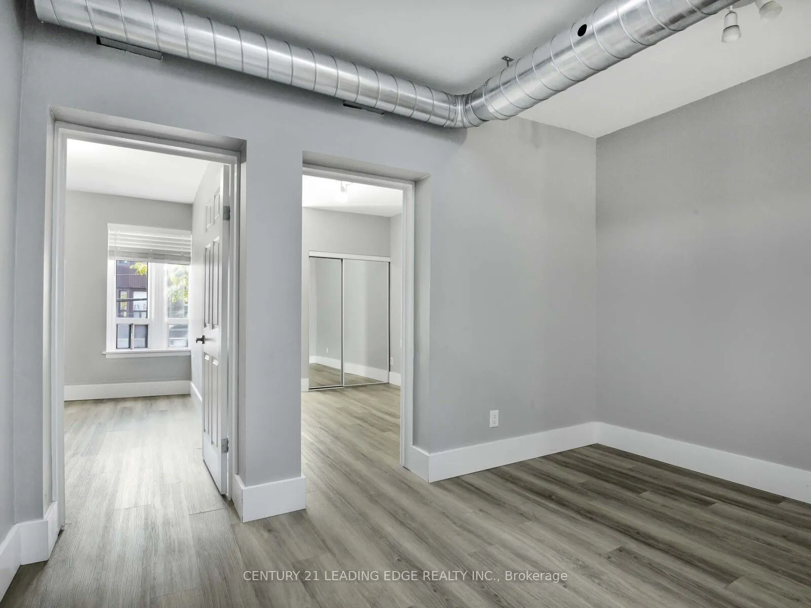 614 COLLEGE Street, #1