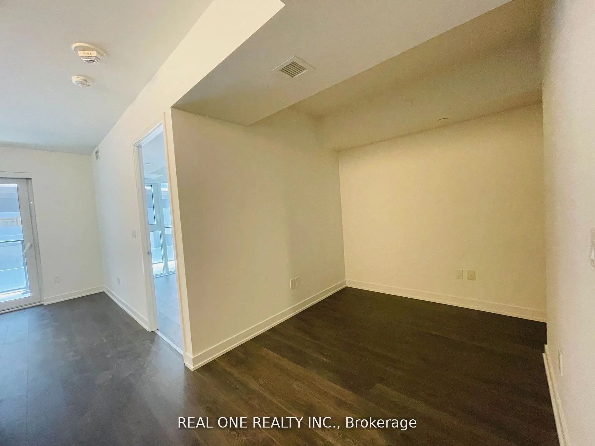 8 Tippett Road, #423