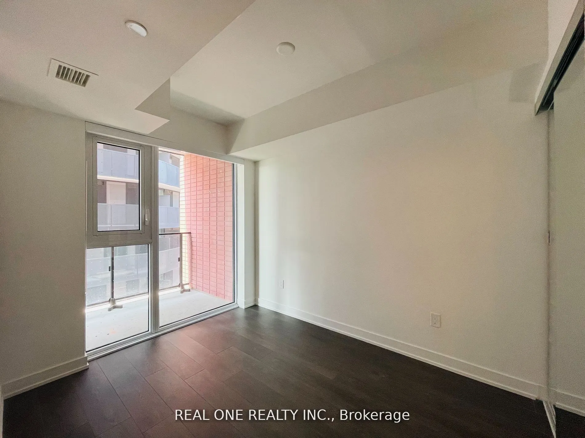 8 Tippett Road, #423
