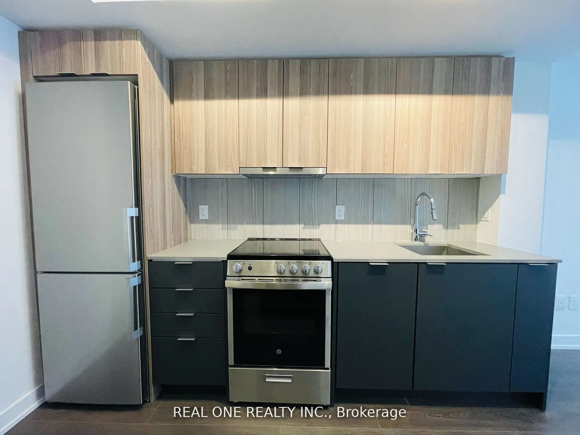 8 Tippett Road, #423