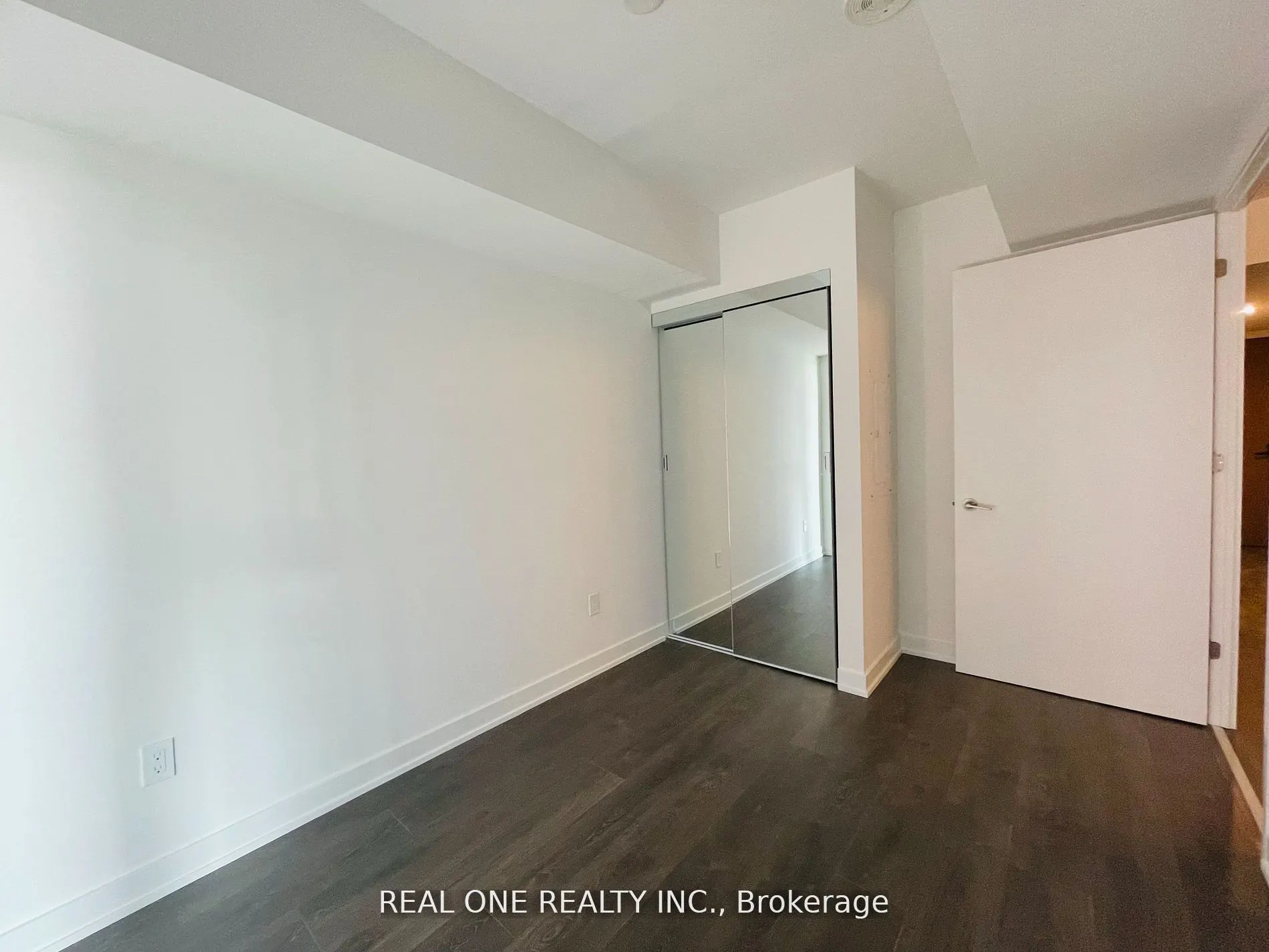8 Tippett Road, #423