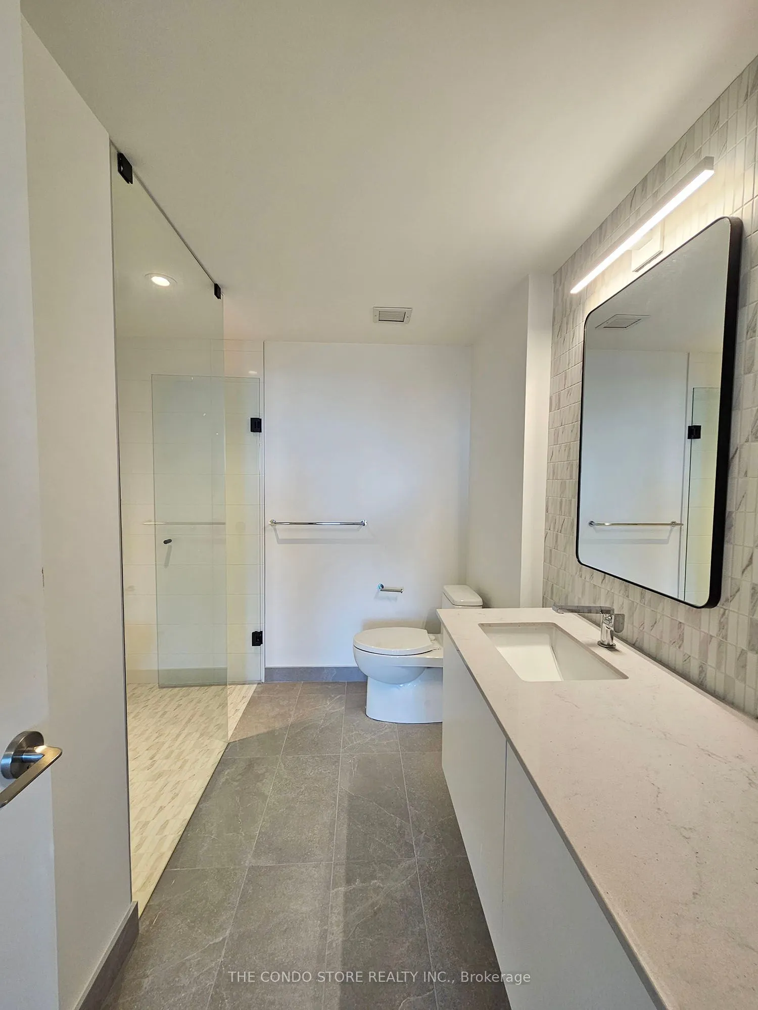 1414 Bayview Avenue, #402