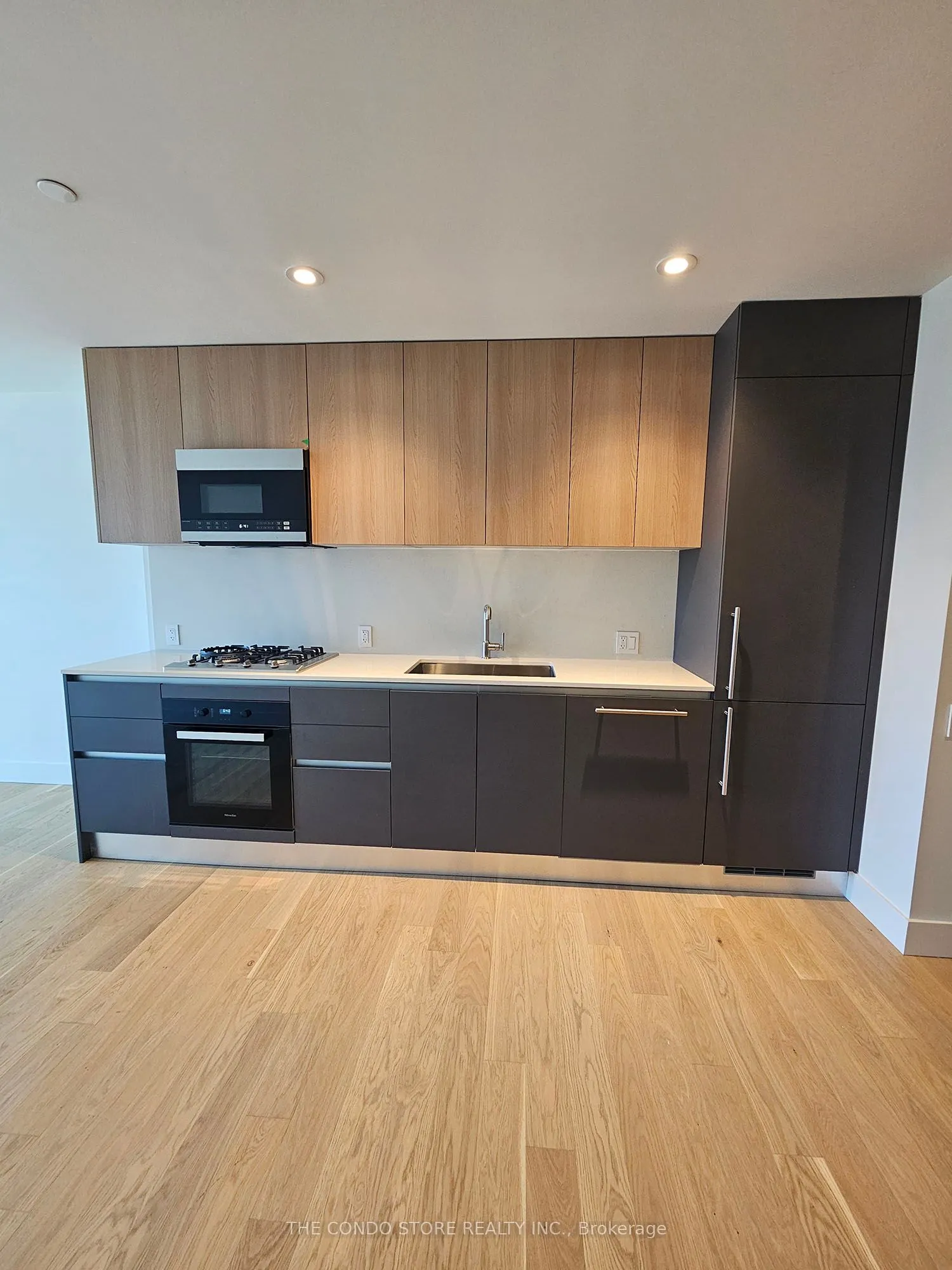 1414 Bayview Avenue, #213