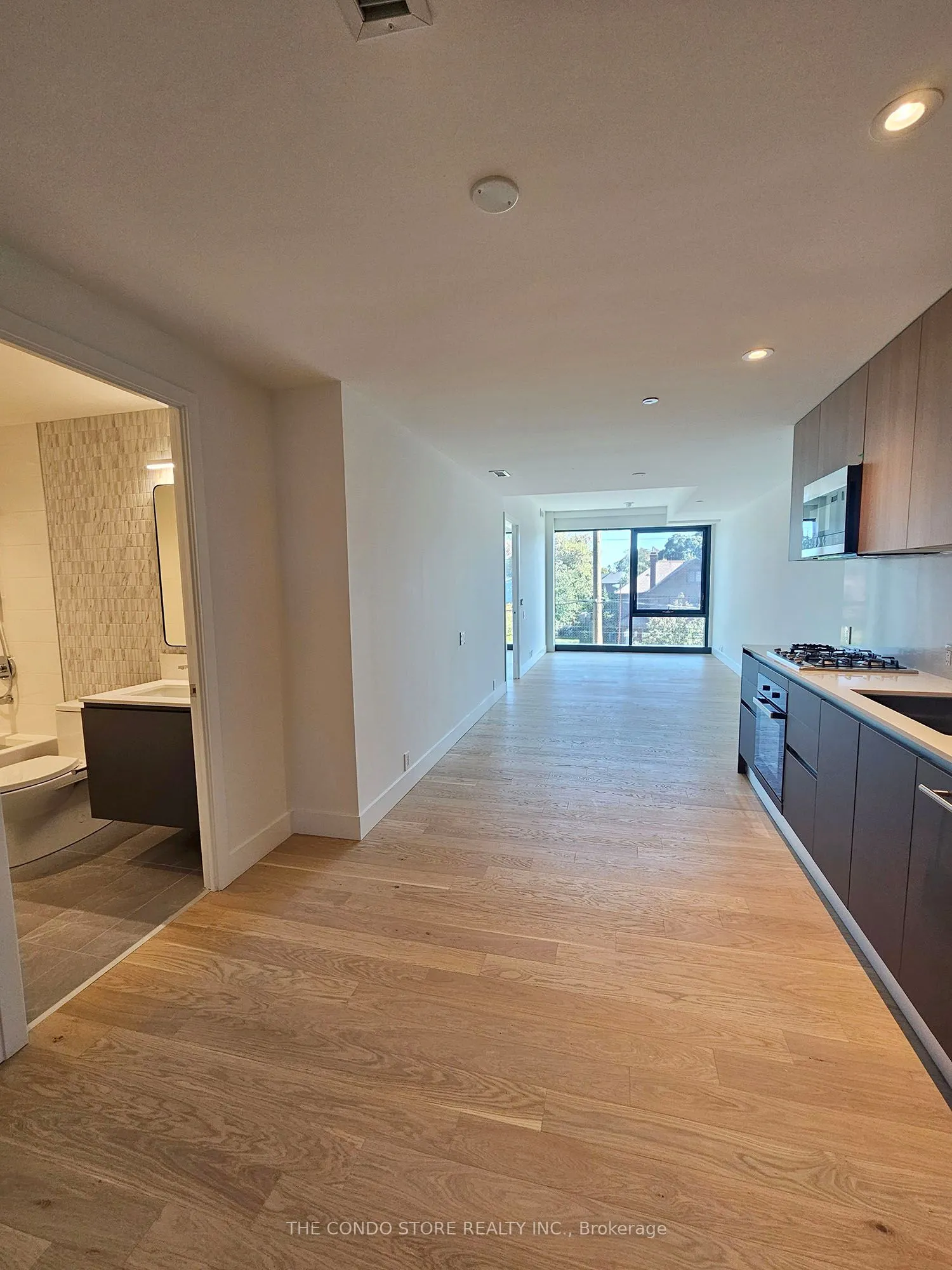 1414 Bayview Avenue, #213