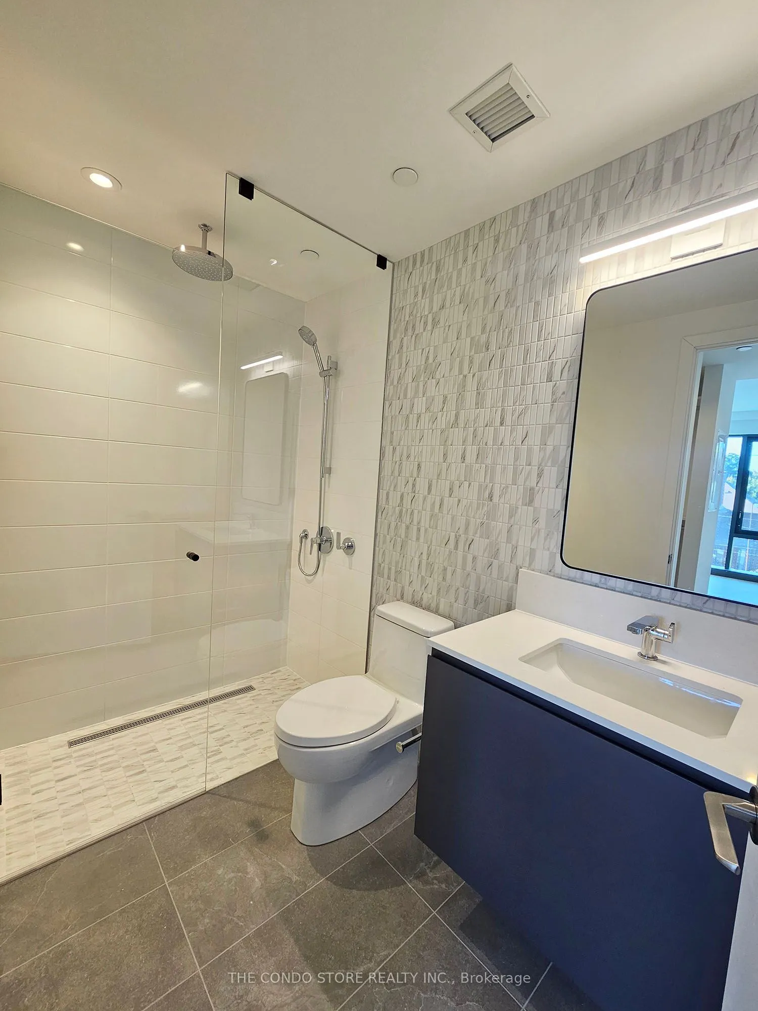 1414 Bayview Avenue, #213
