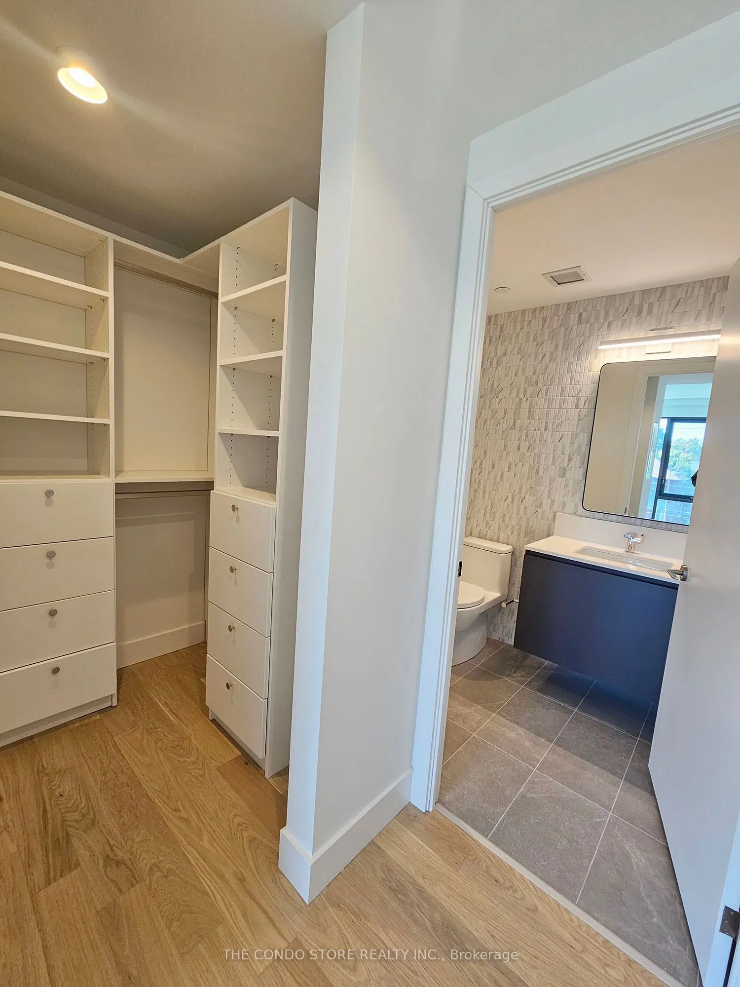 1414 Bayview Avenue, #213