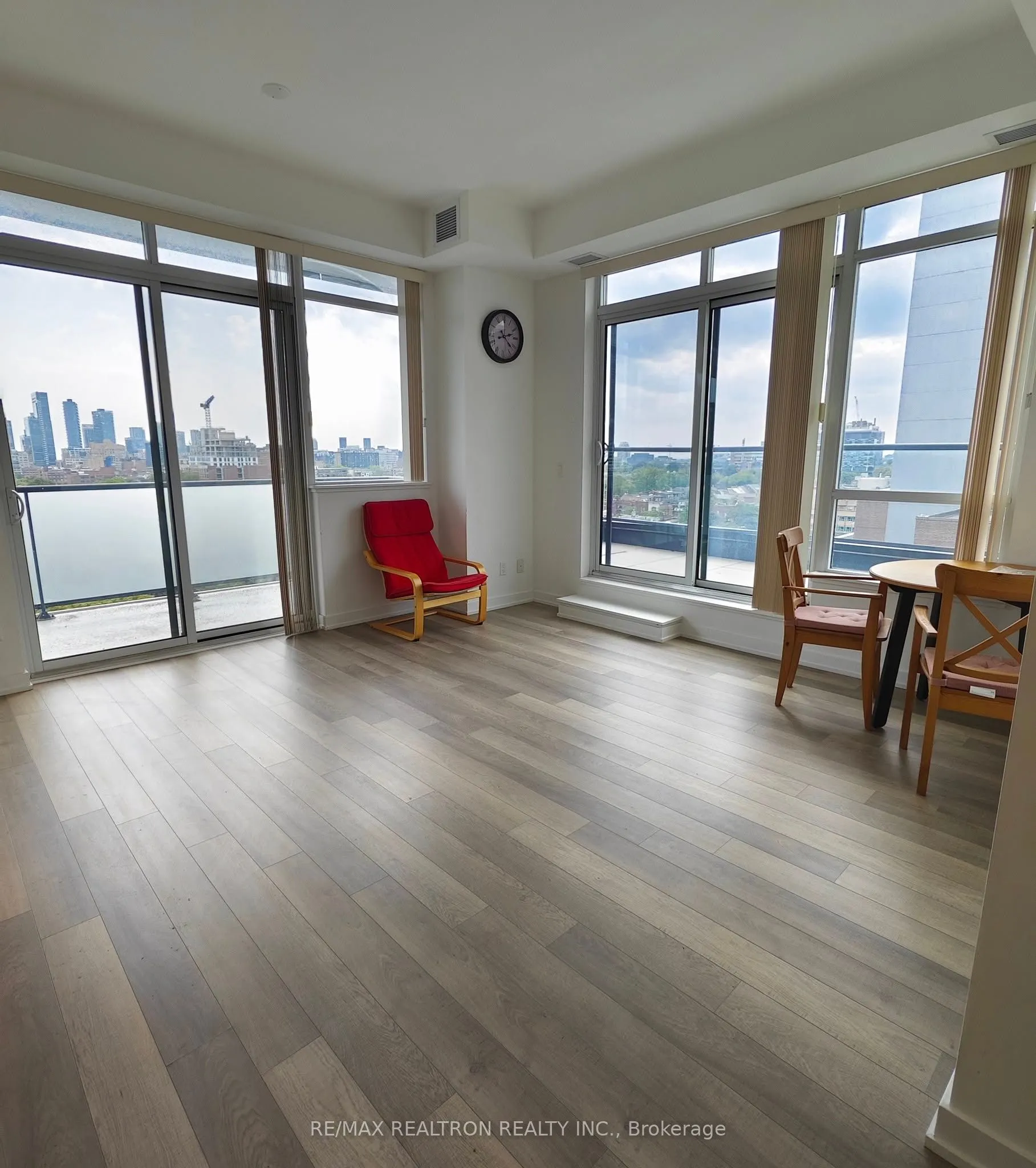 181 Huron Street, #903