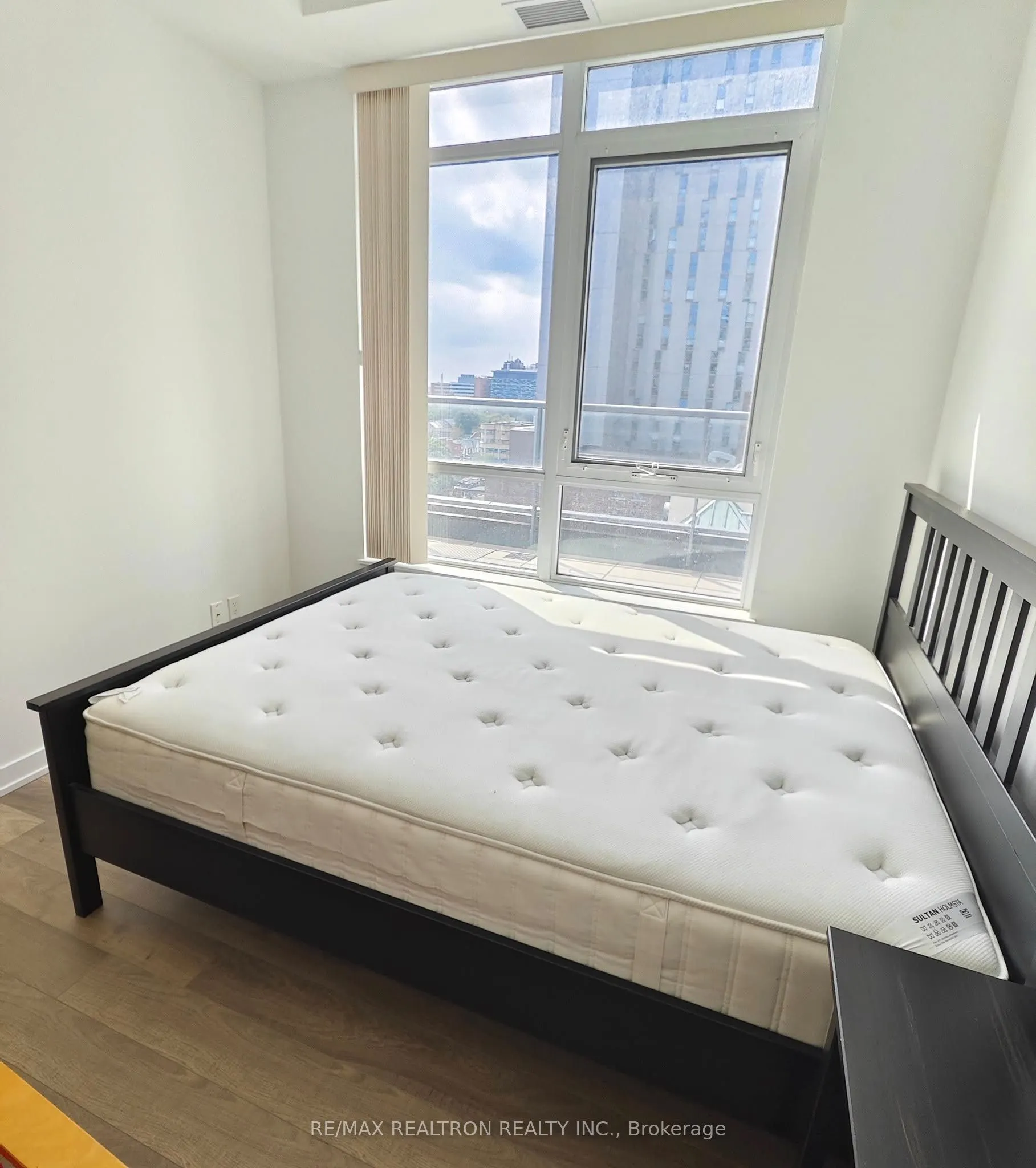 181 Huron Street, #903