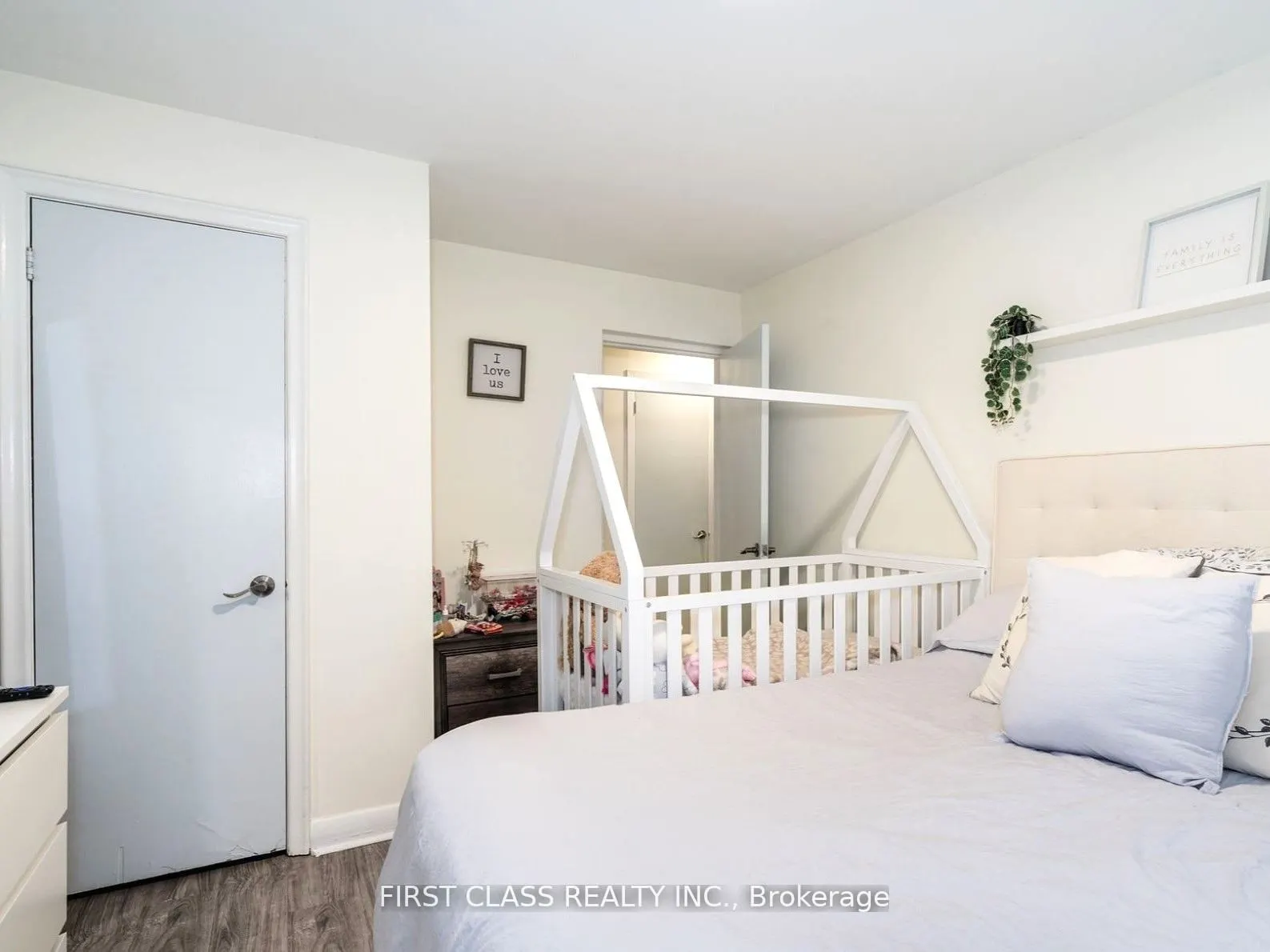 117 Hillsdale Avenue E, #1